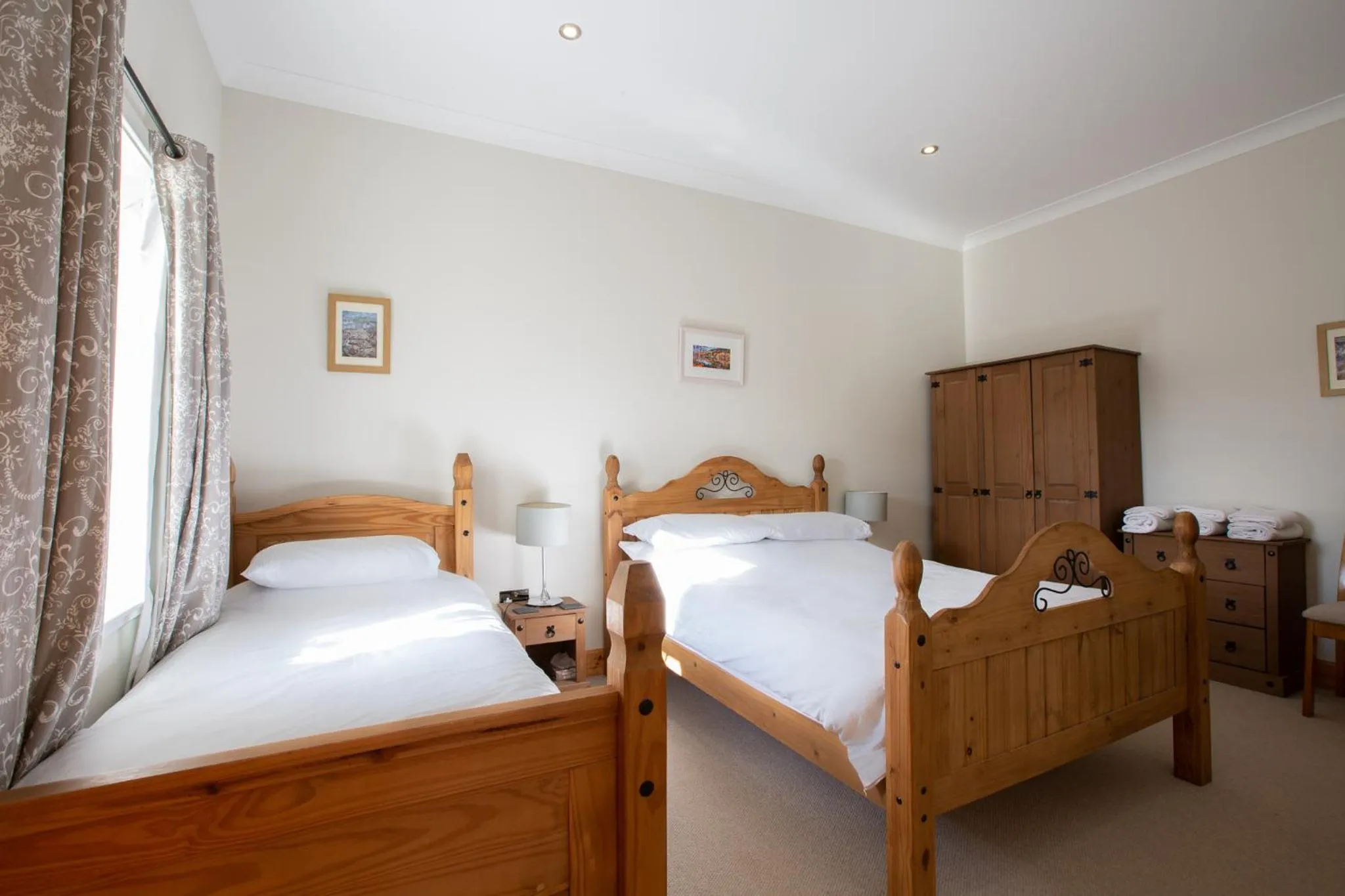 Bedroom, Bed in Kennacoil