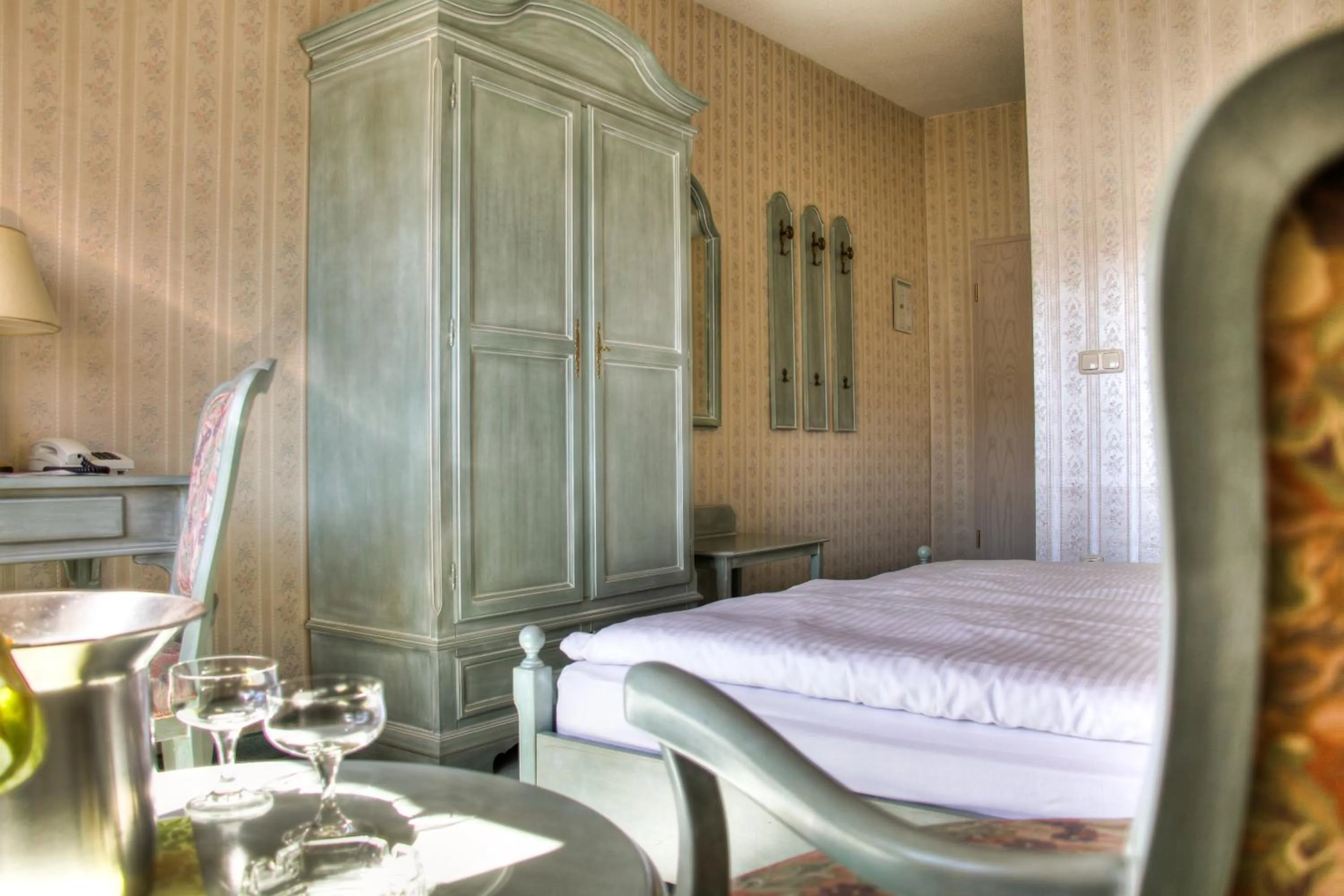 Bed in Hotel am Markt Altentreptow