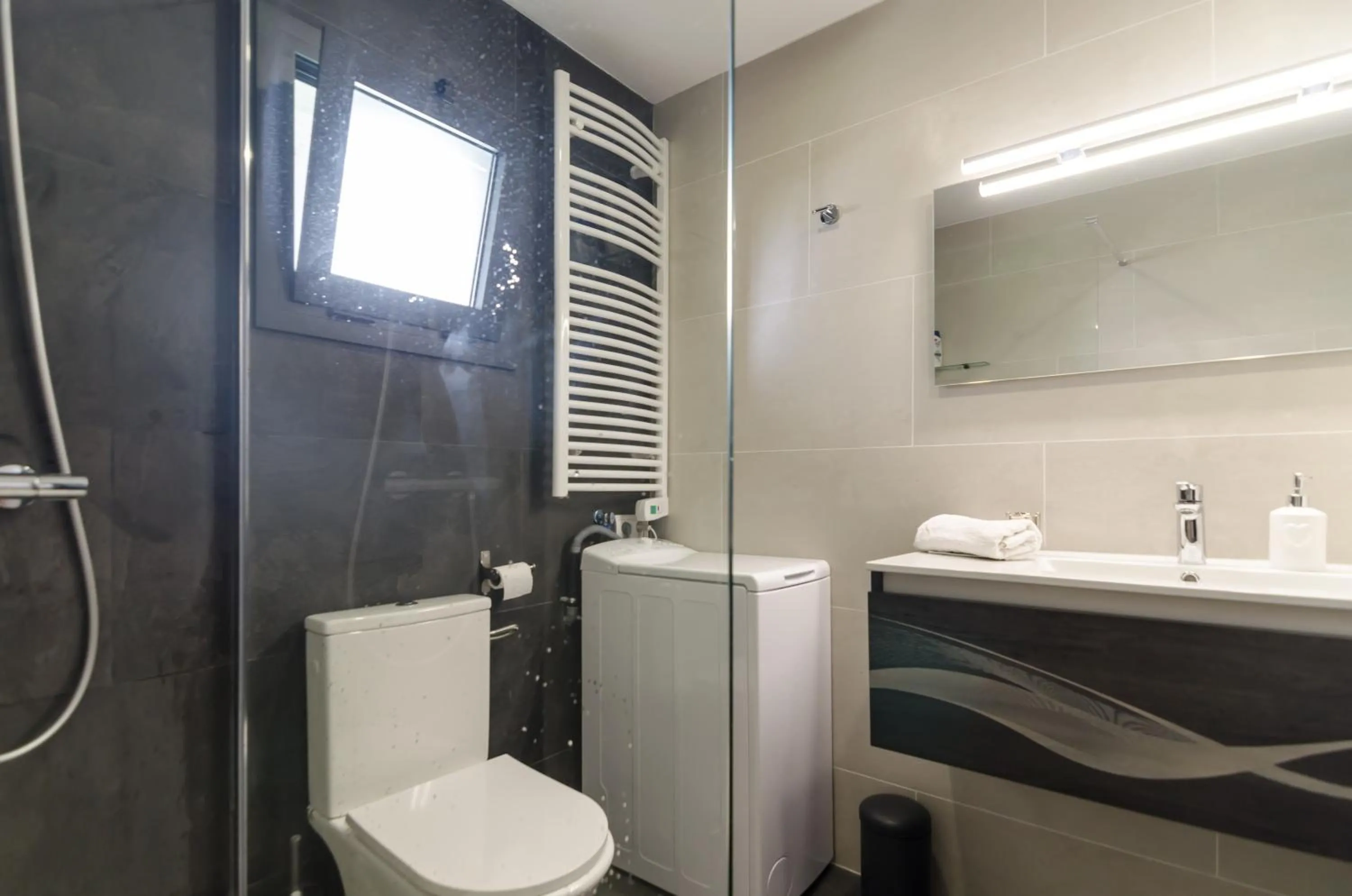 Bathroom in Seaside villa in Lloret de Mar with garden and pool view