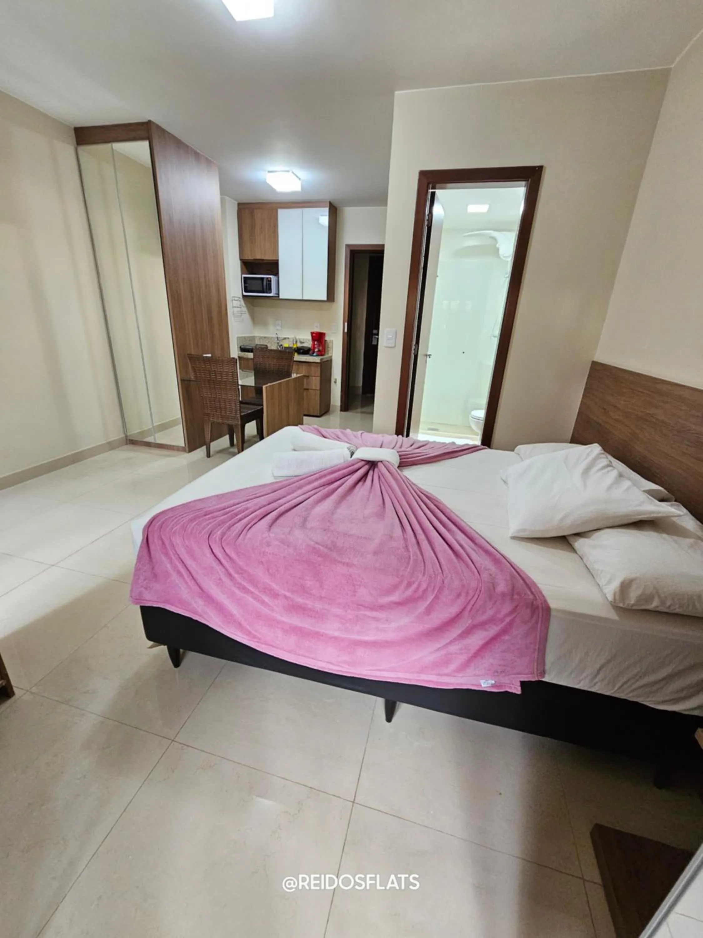 Kitchen or kitchenette, Bed in The Sun Resort By Rei dos Flats