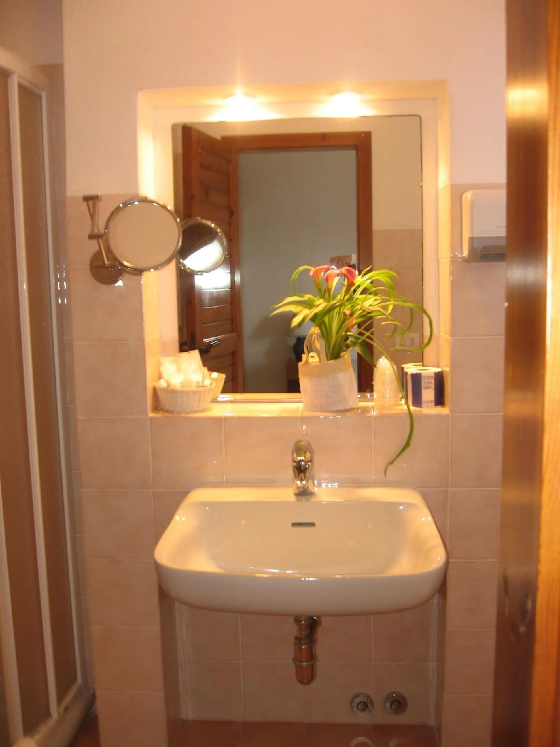 Bathroom in Hotel Valdiola