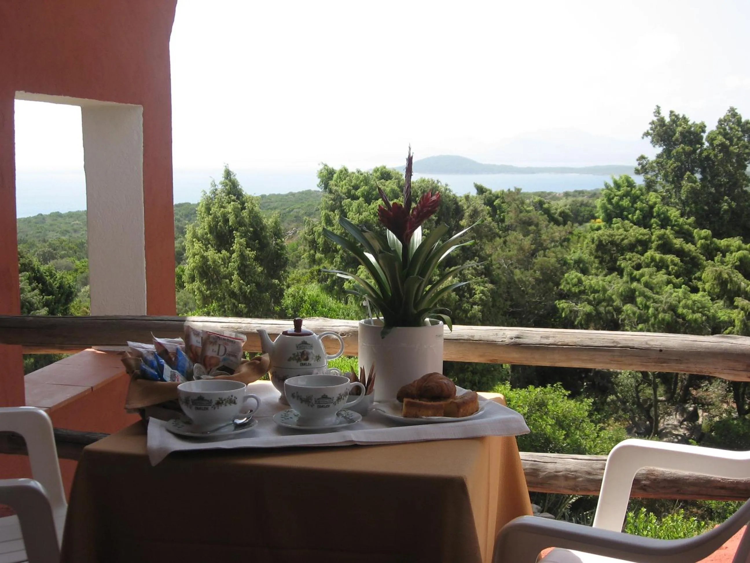Coffee/tea facilities in Hotel Valdiola