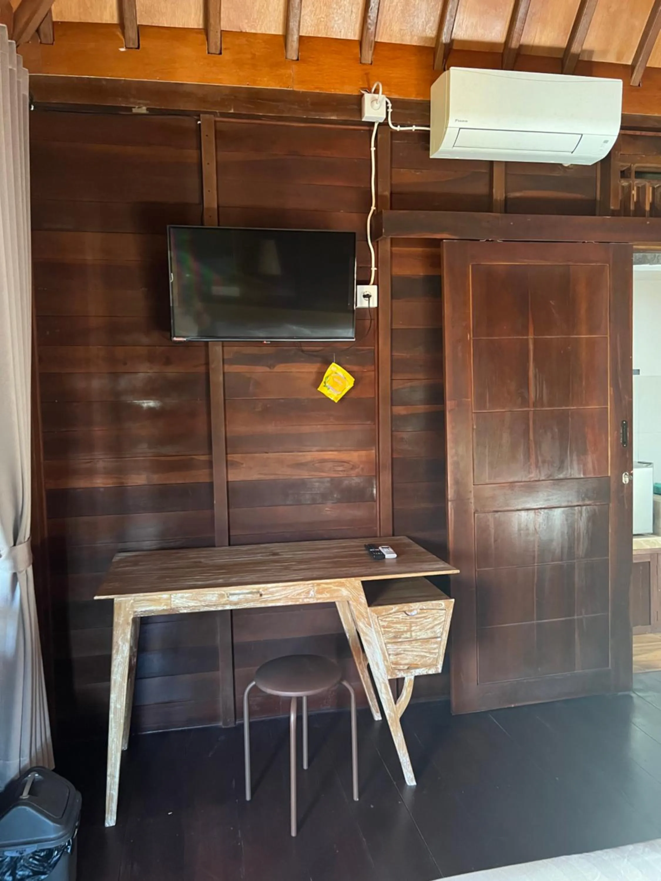 ADIKARA TROPICAL GARDEN