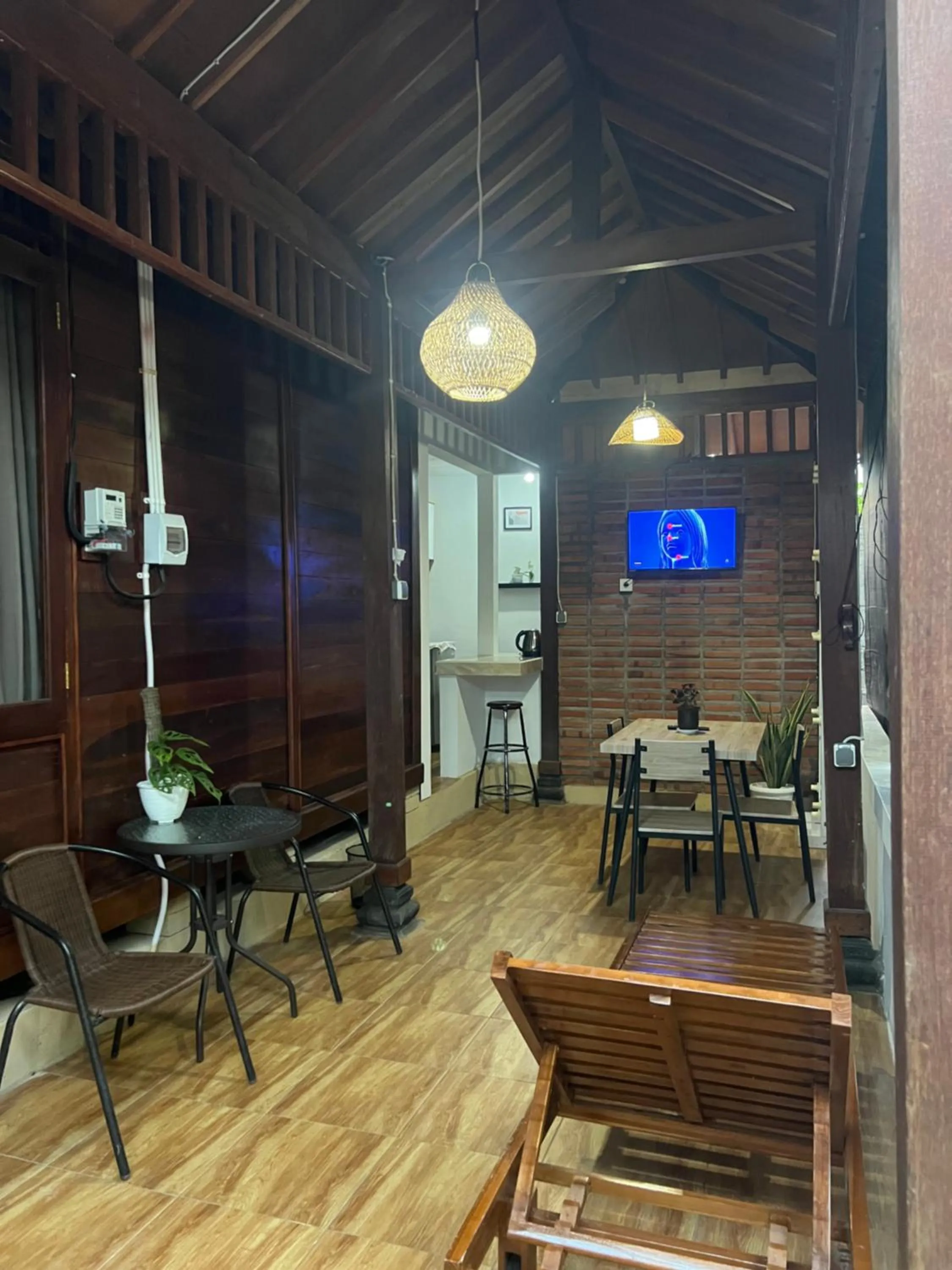 ADIKARA TROPICAL GARDEN