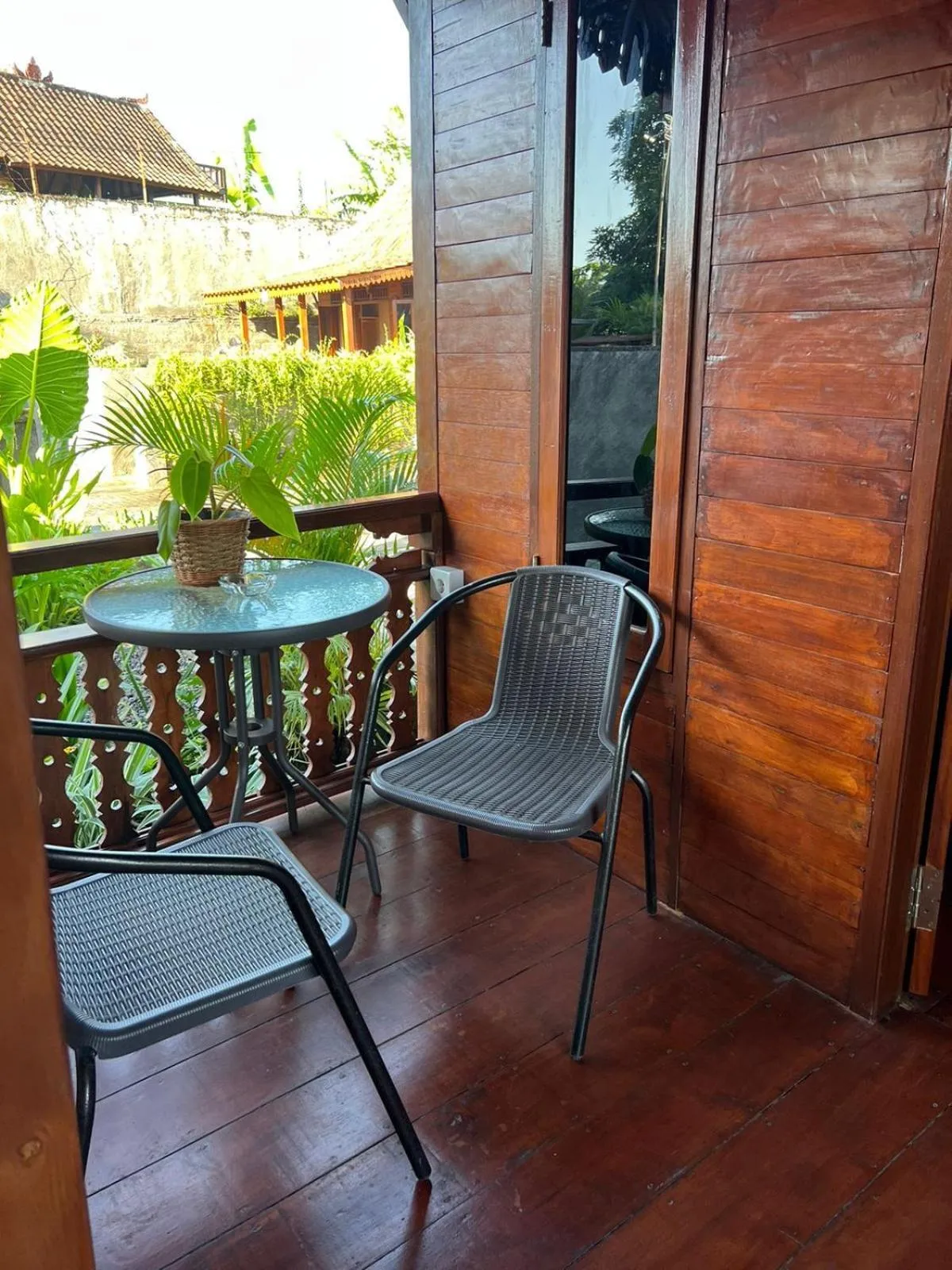 ADIKARA TROPICAL GARDEN