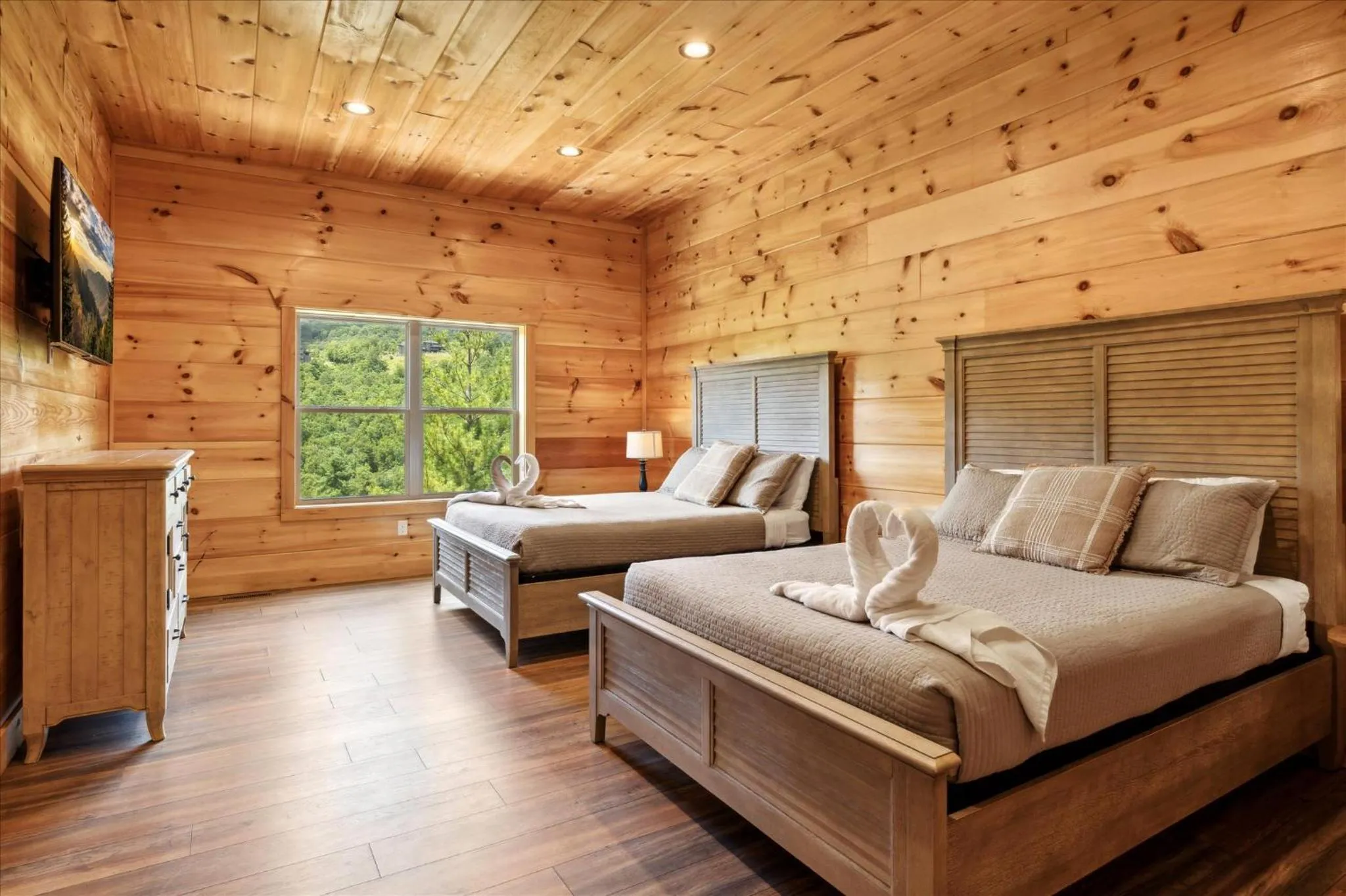 Cabin Goals ✨ Private Pool, Hot Tub + Epic Views! - Eaglebend Cabin