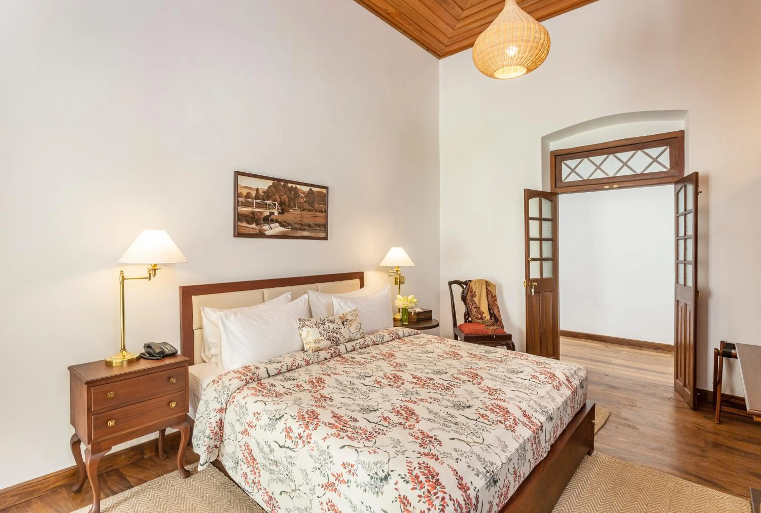 Bed in W15 Lake Gregory