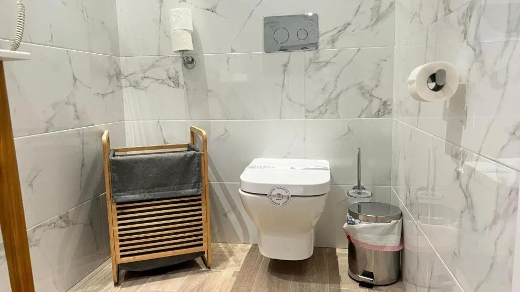 Bathroom in Apartamentos Turísticos La Plaza