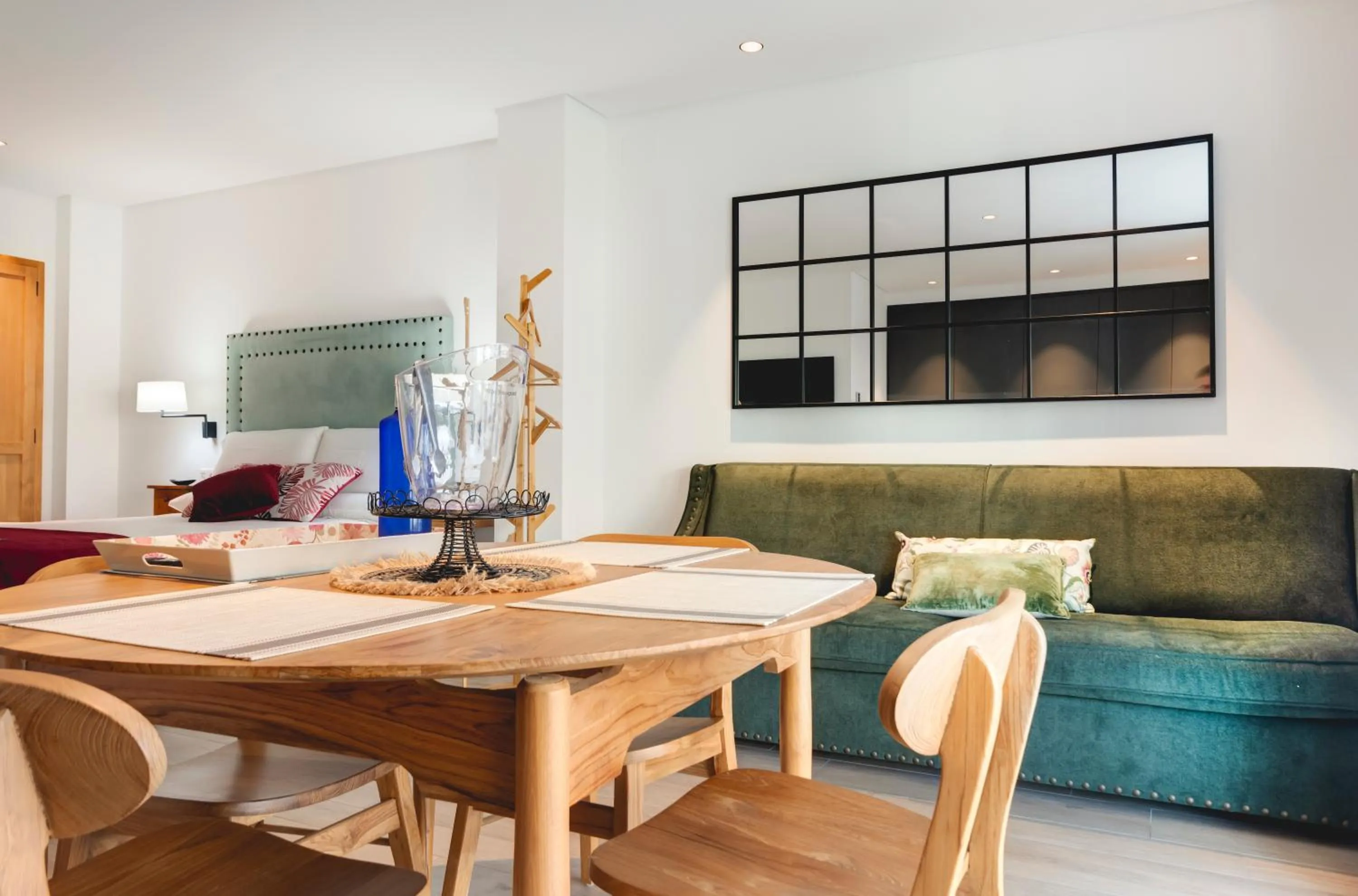 Communal lounge/ TV room in Apartamentos Turísticos La Plaza