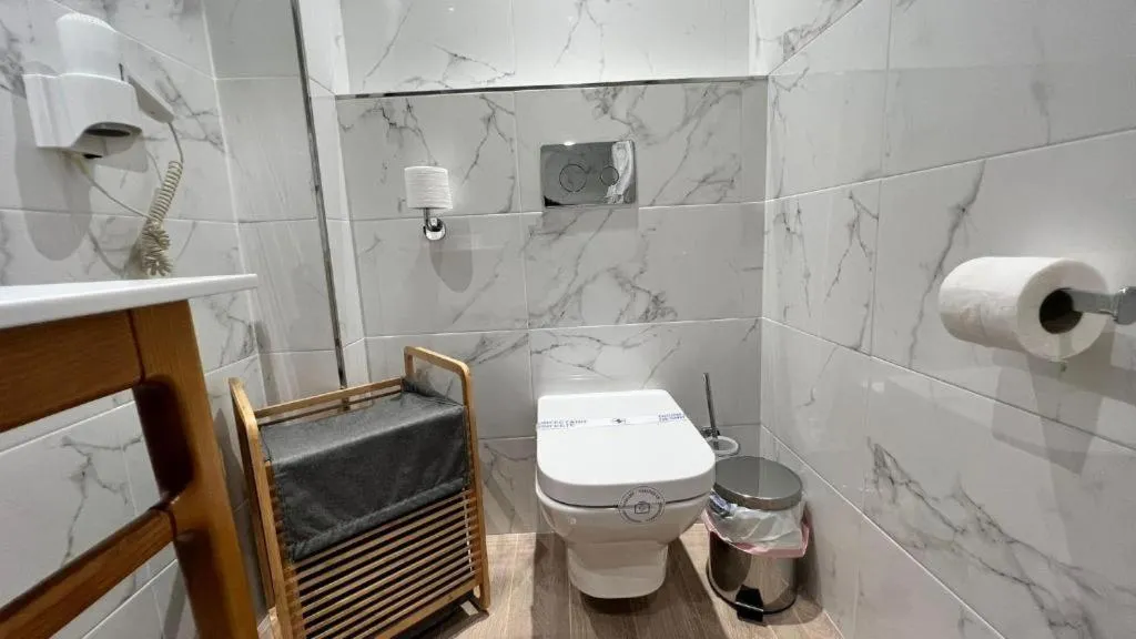 Bathroom in Apartamentos Turísticos La Plaza