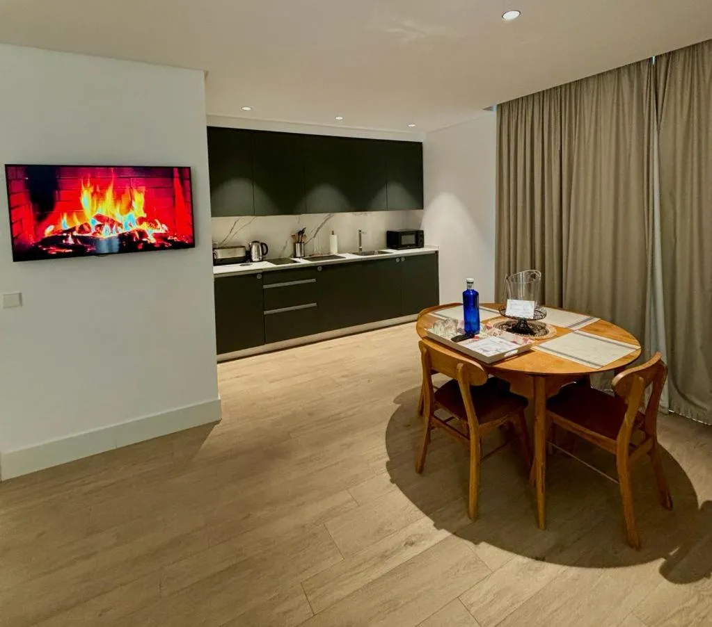 TV and multimedia in Apartamentos Turísticos La Plaza