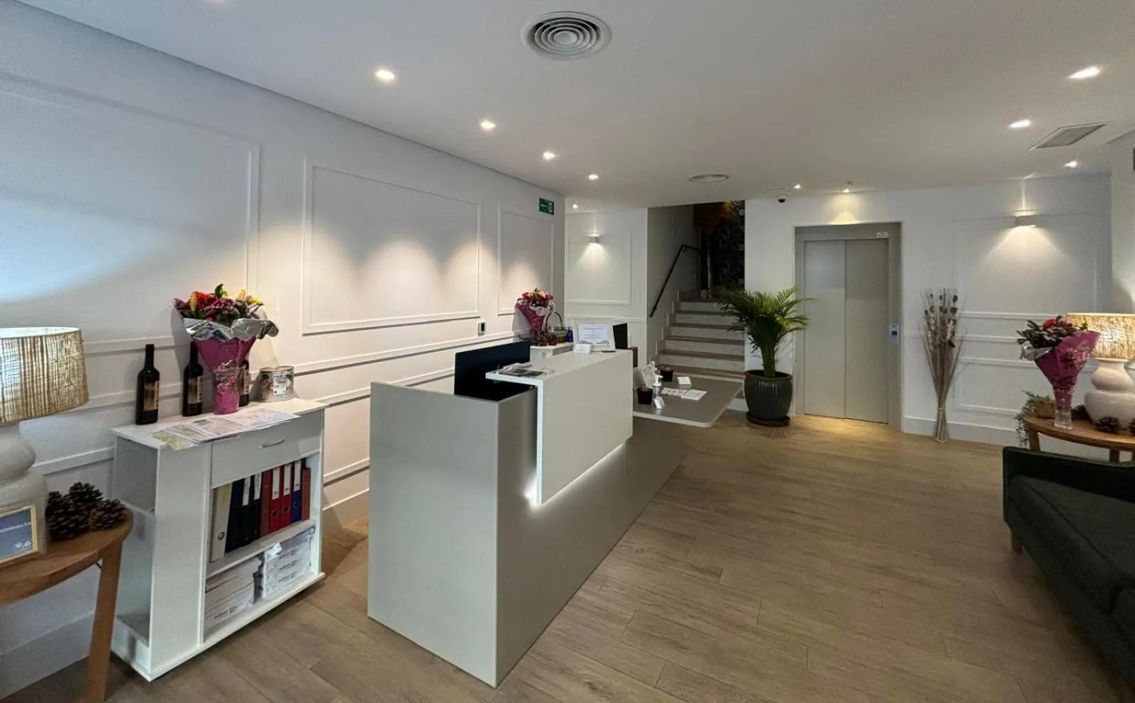 Lobby or reception in Apartamentos Turísticos La Plaza