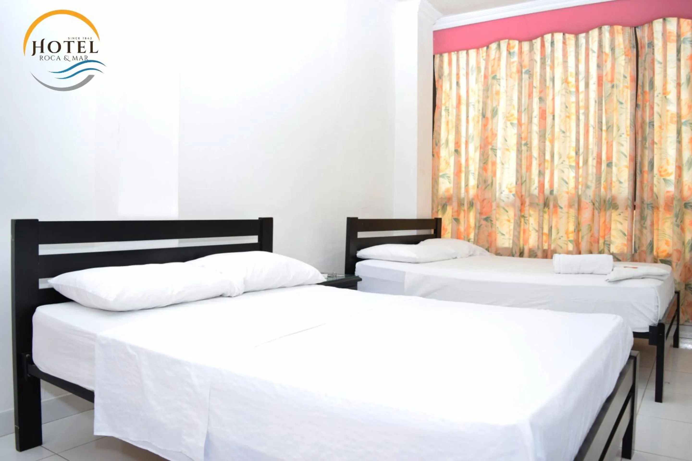 Bed in Hotel Roca & Mar