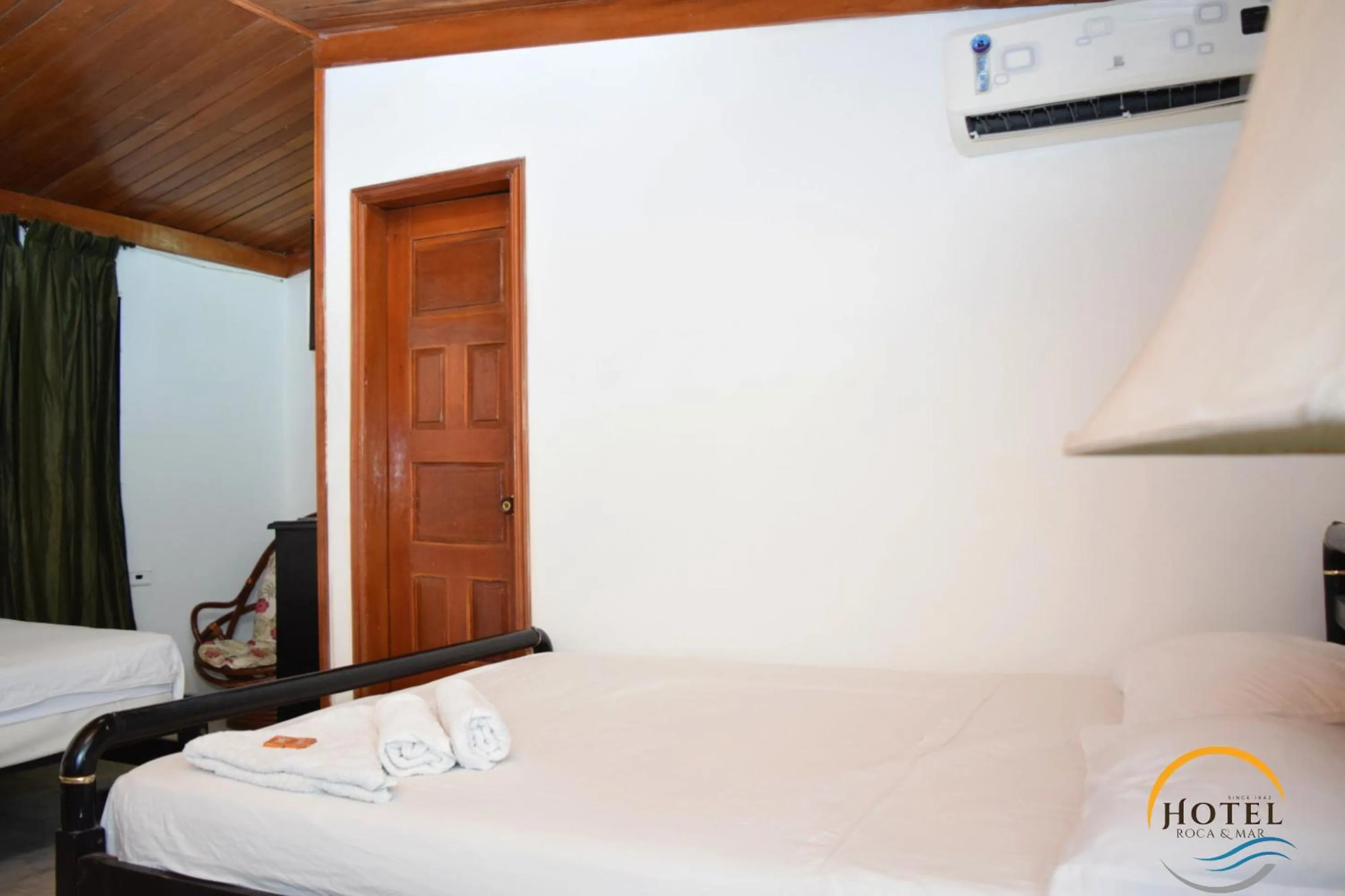 Bed in Hotel Roca & Mar