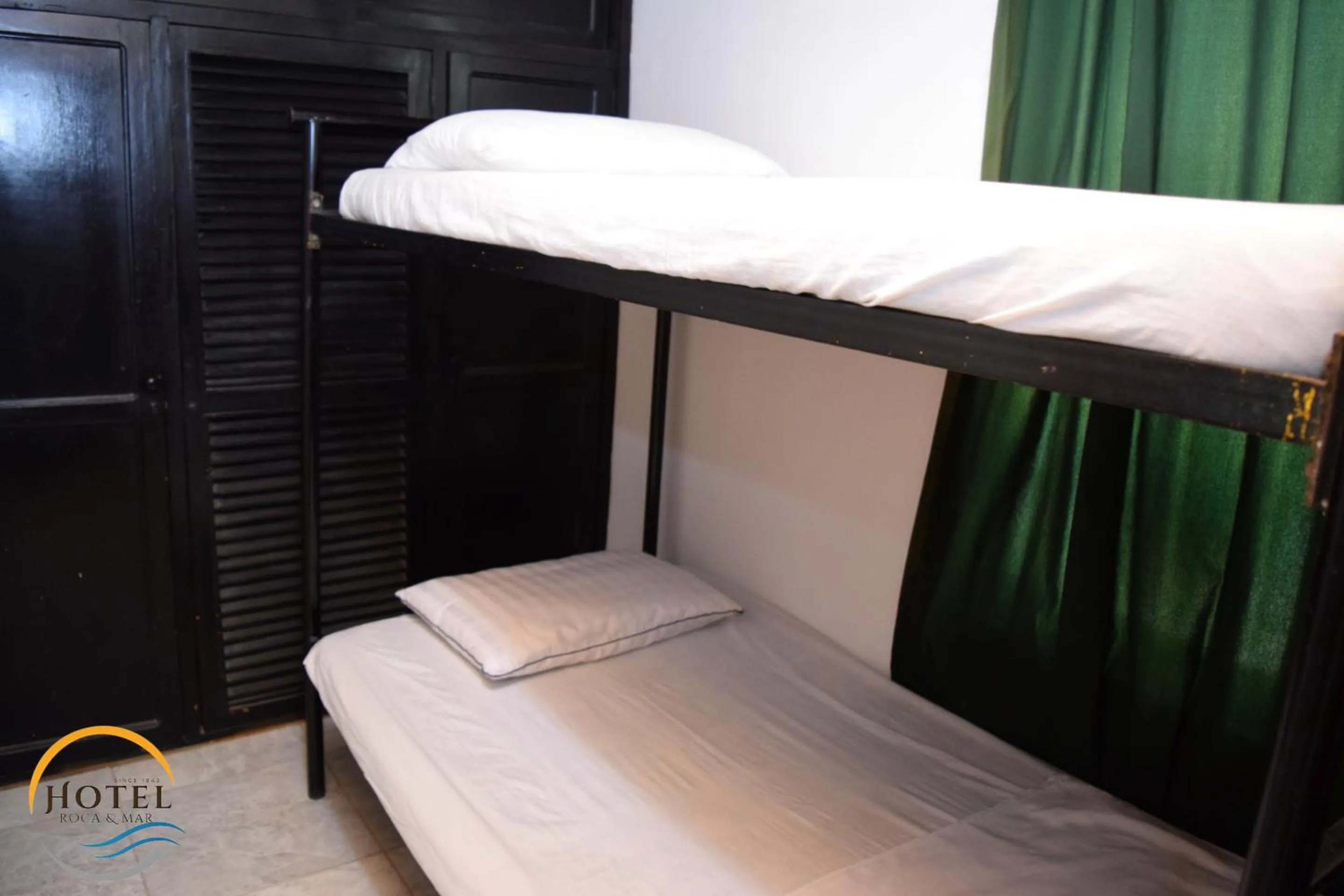 bunk bed, Bed in Hotel Roca & Mar
