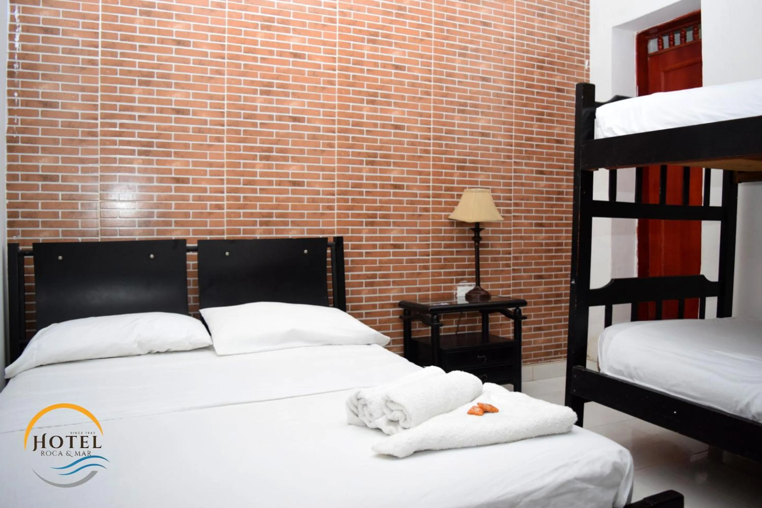 Bed in Hotel Roca & Mar