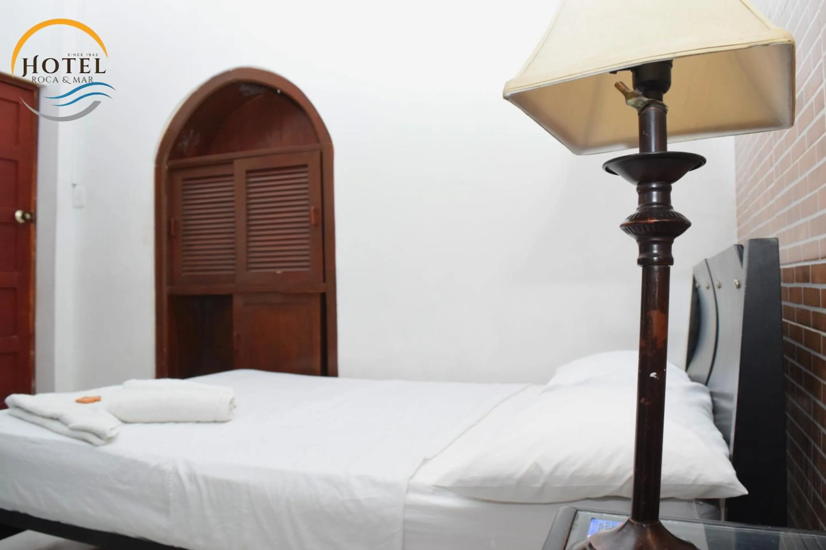 Bed in Hotel Roca & Mar