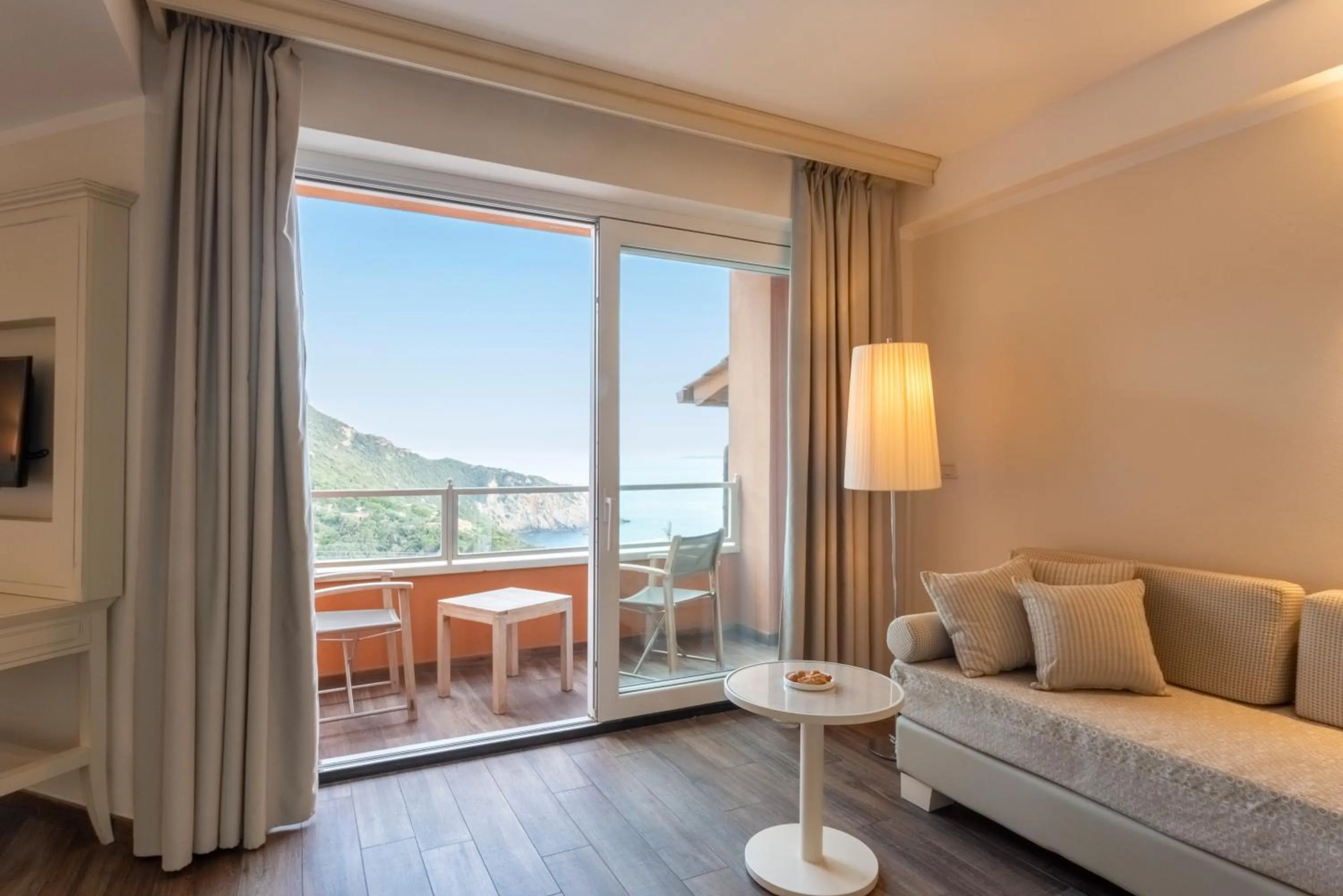 Natural landscape in Boutique Hotel Torre Di Cala Piccola