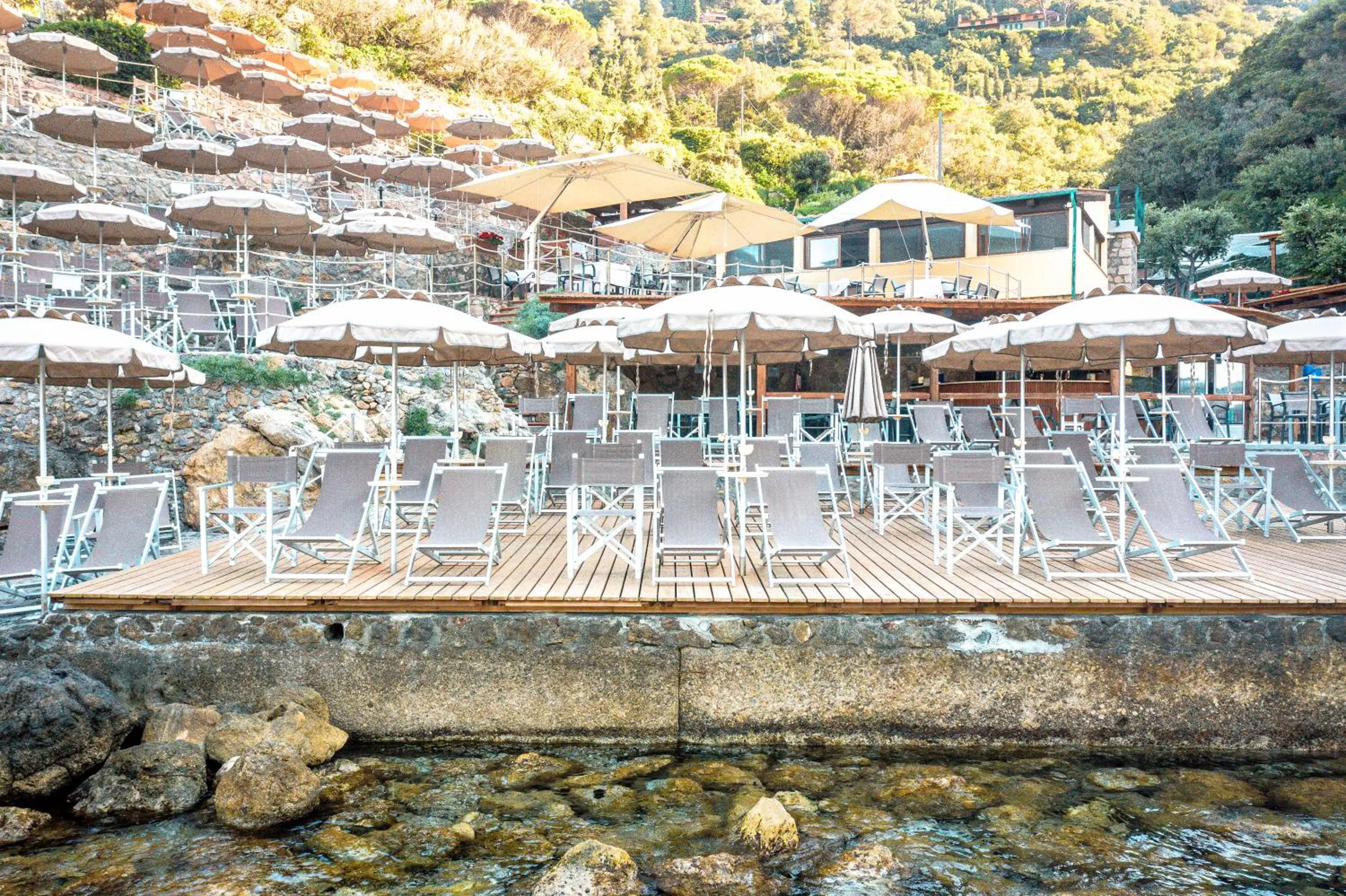 Natural landscape in Boutique Hotel Torre Di Cala Piccola