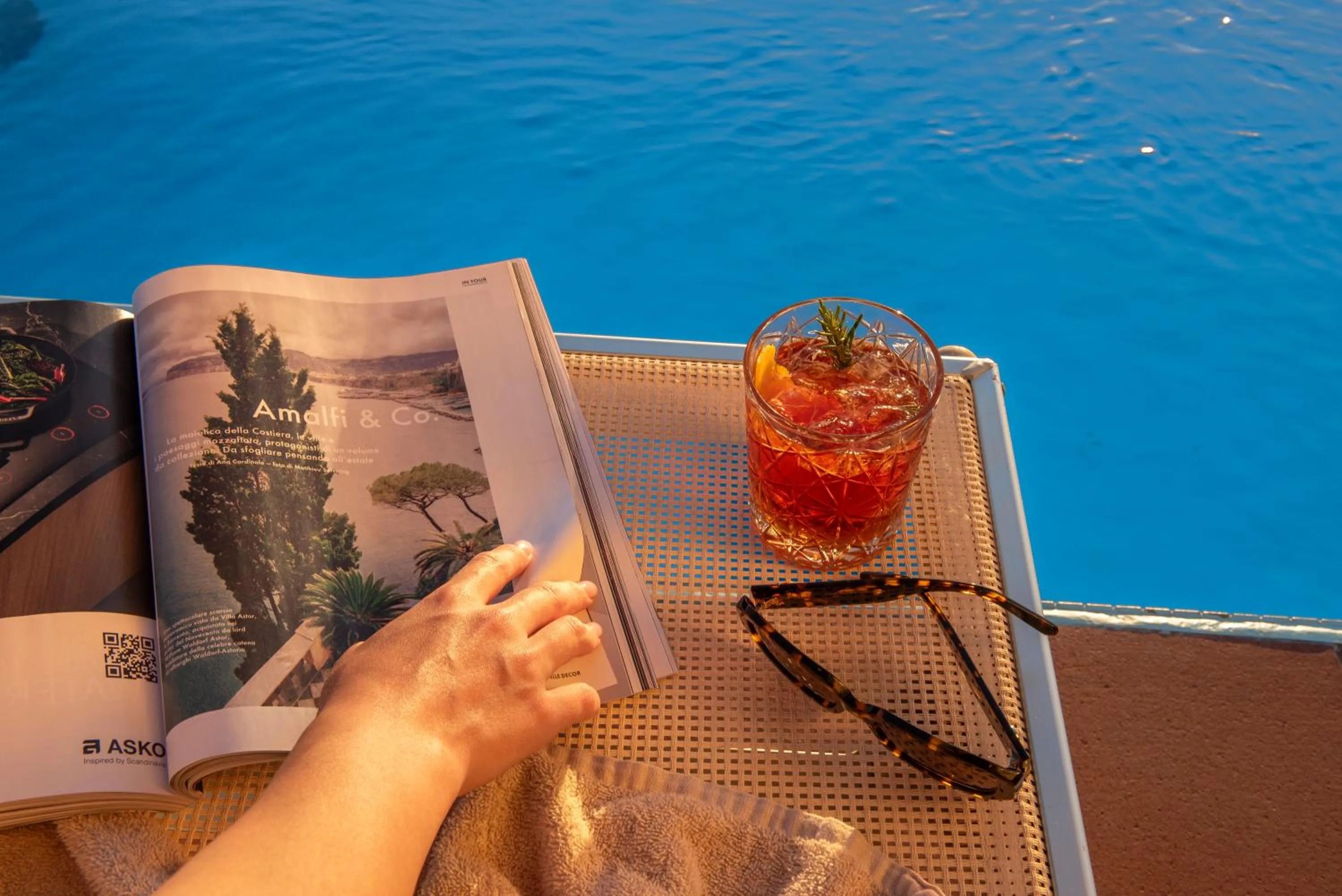 Pool view in Boutique Hotel Torre Di Cala Piccola
