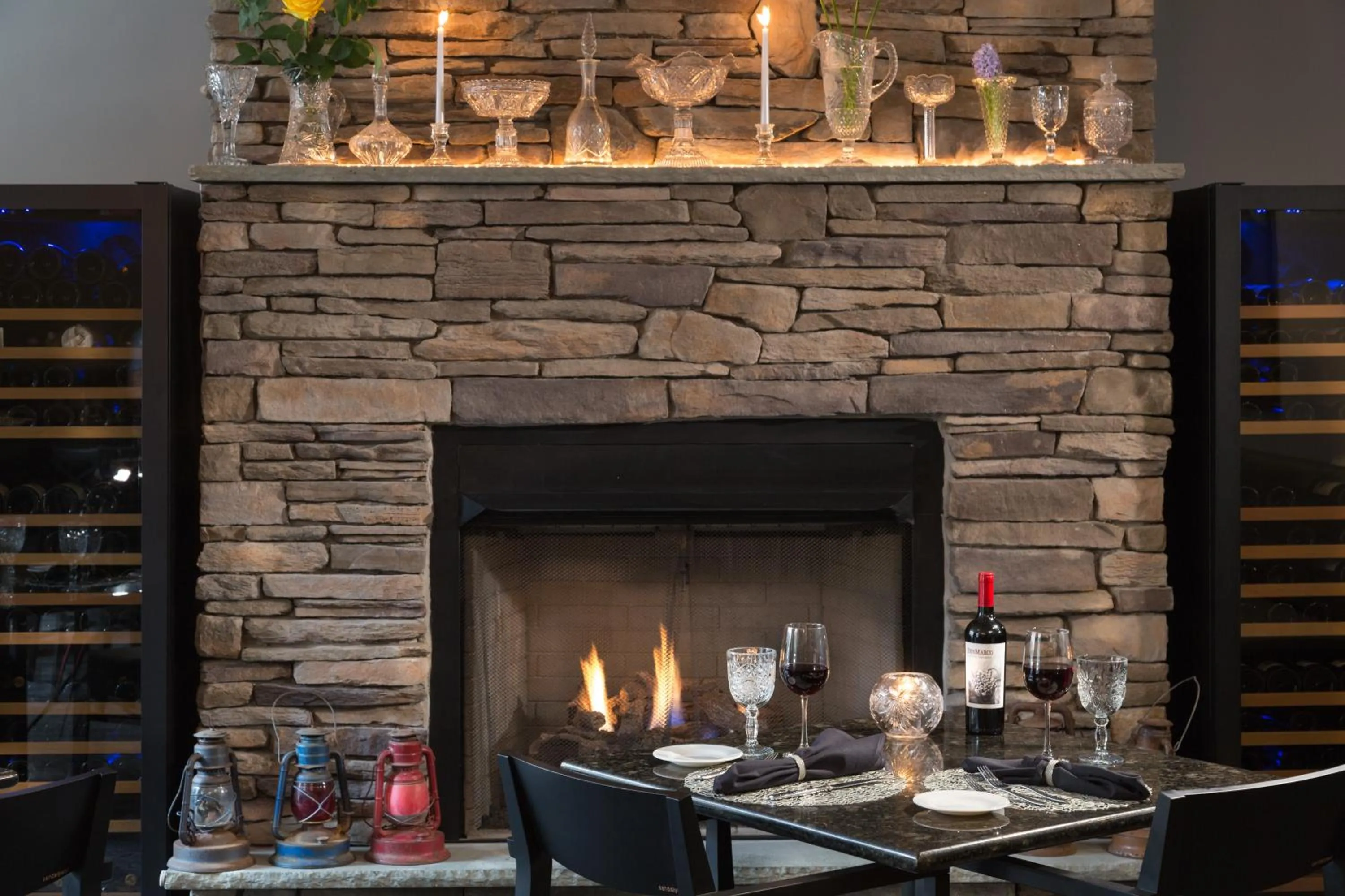 Restaurant/places to eat in Hotel Anthracite