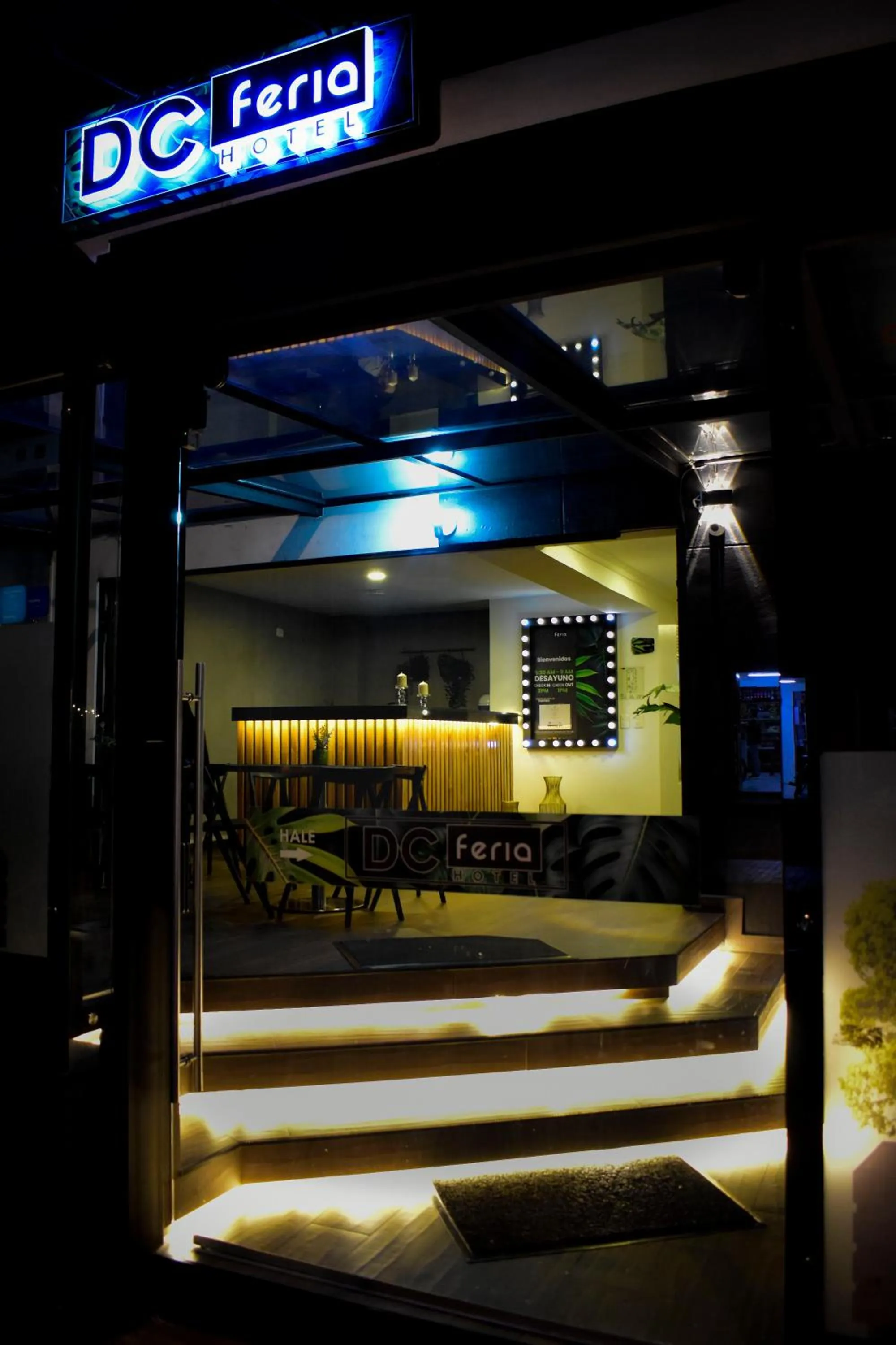 Facade/entrance in Hotel DC Feria