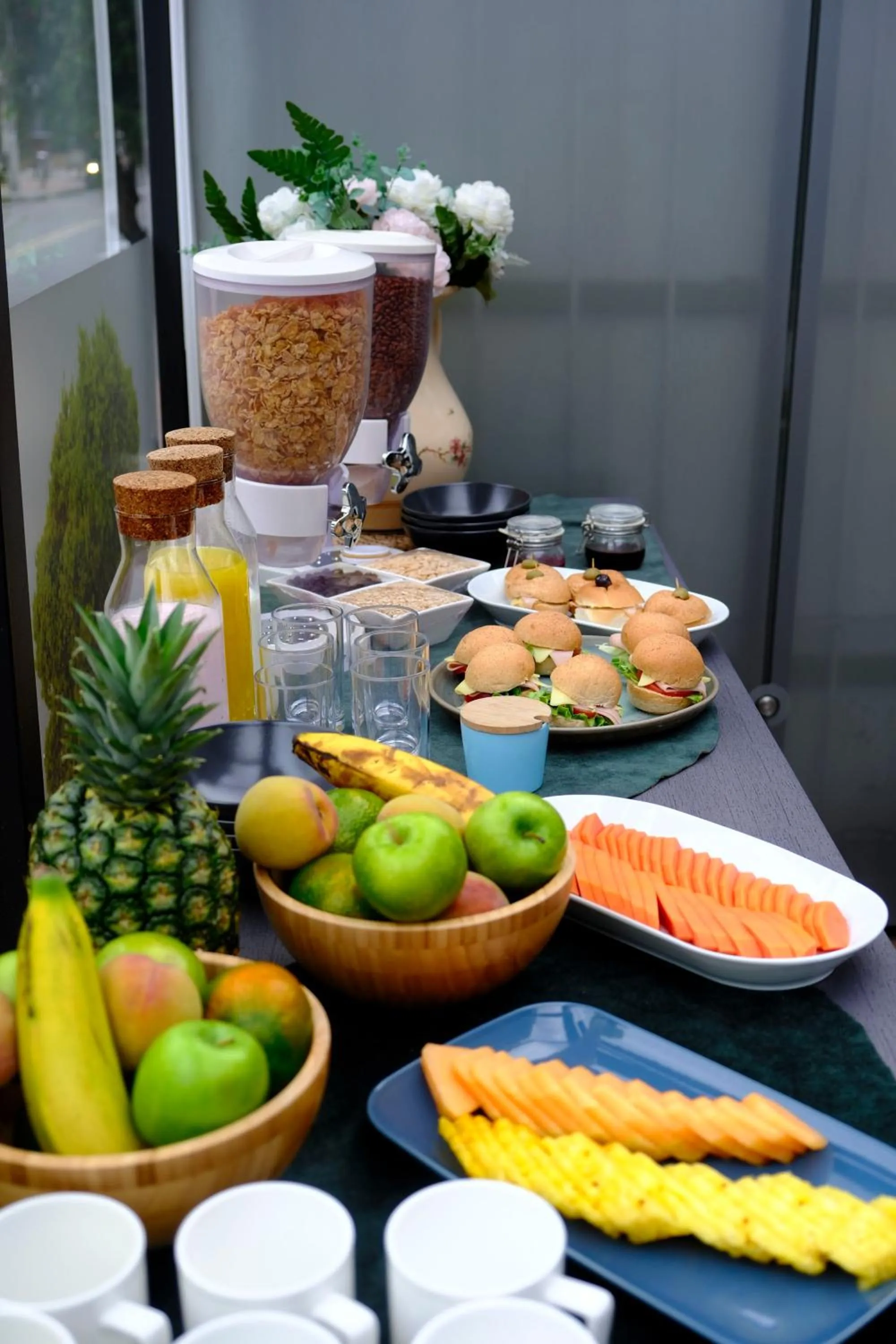 Buffet breakfast in Hotel DC Feria