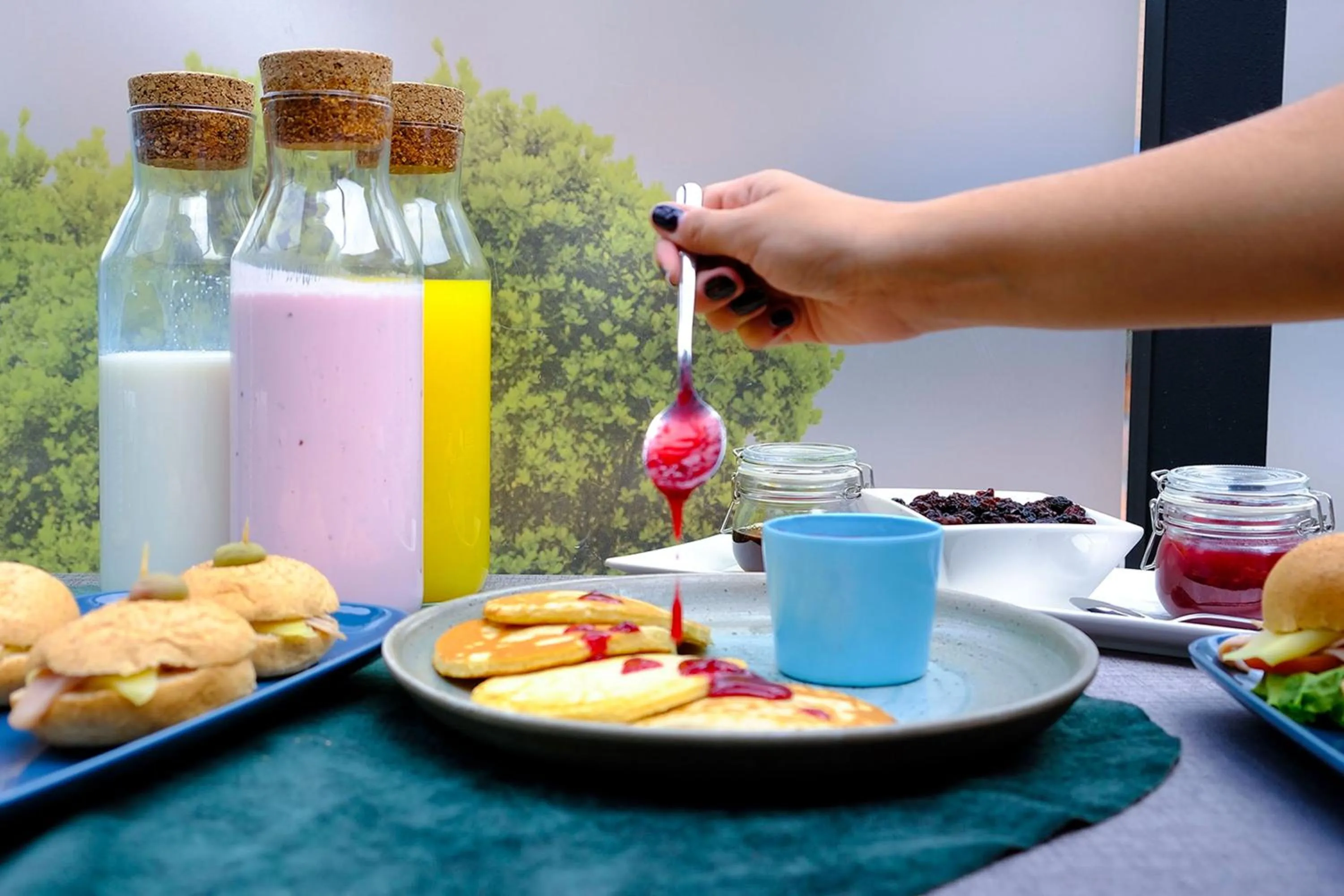 Buffet breakfast in Hotel DC Feria