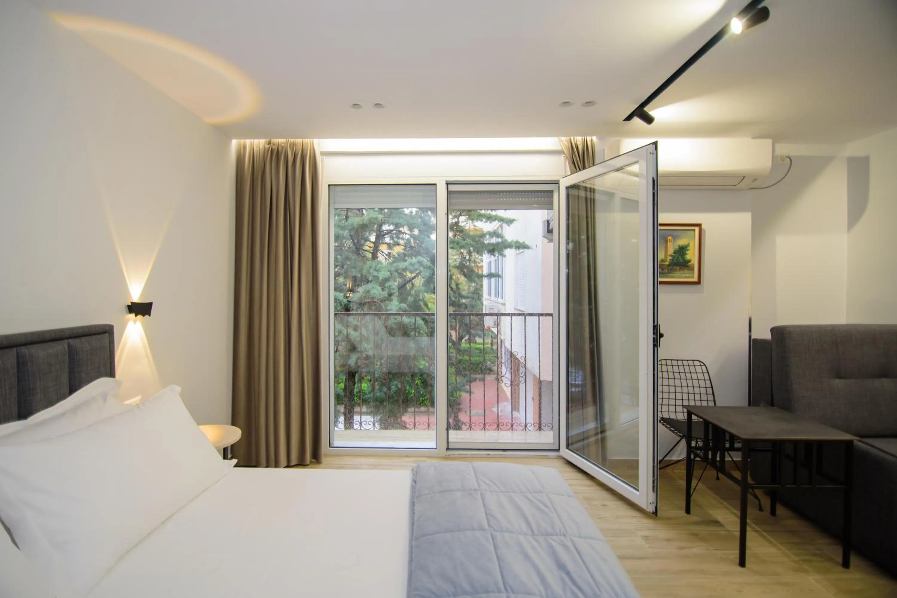 View (from property/room) in Palm Side Hotel