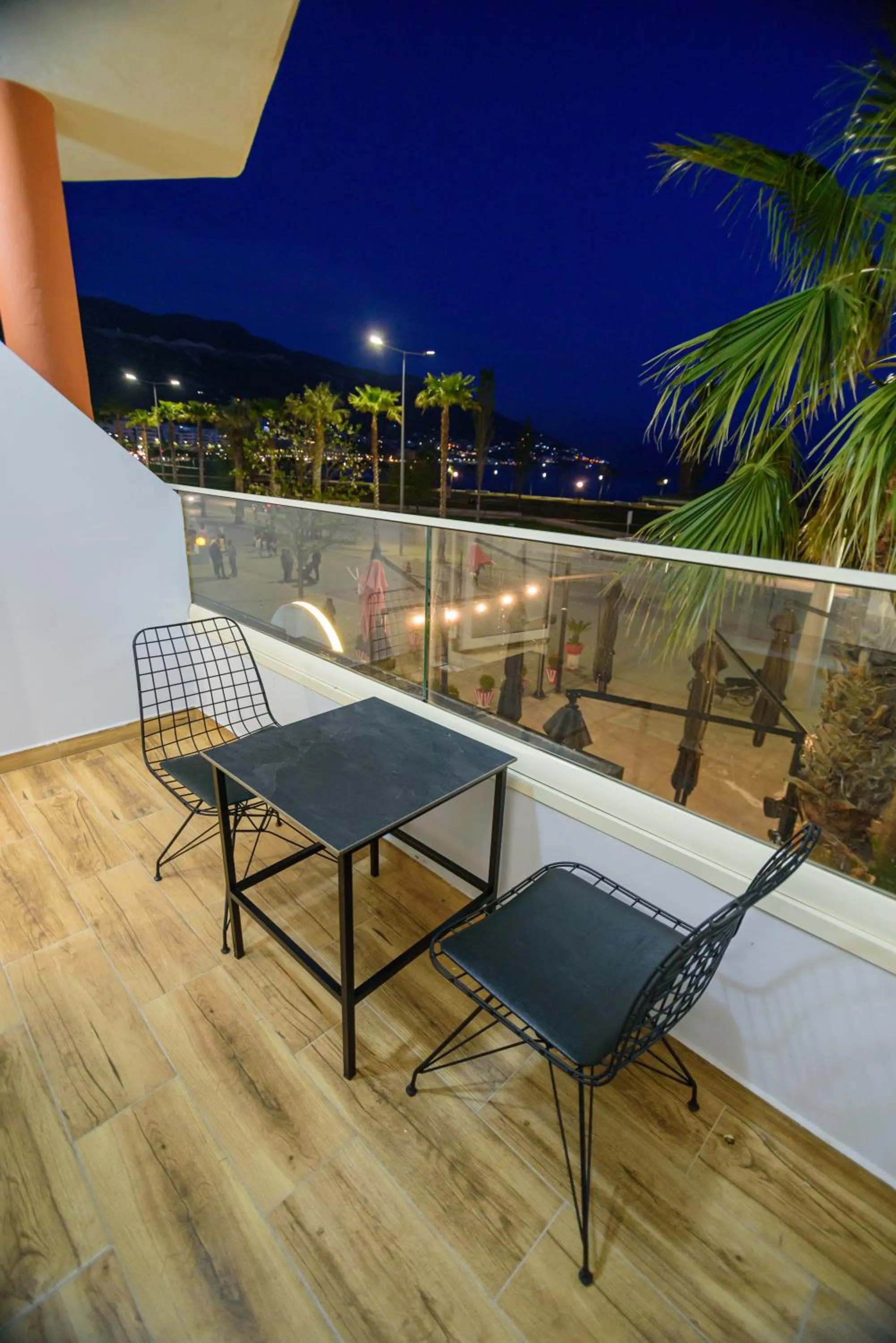 Balcony/Terrace in Palm Side Hotel