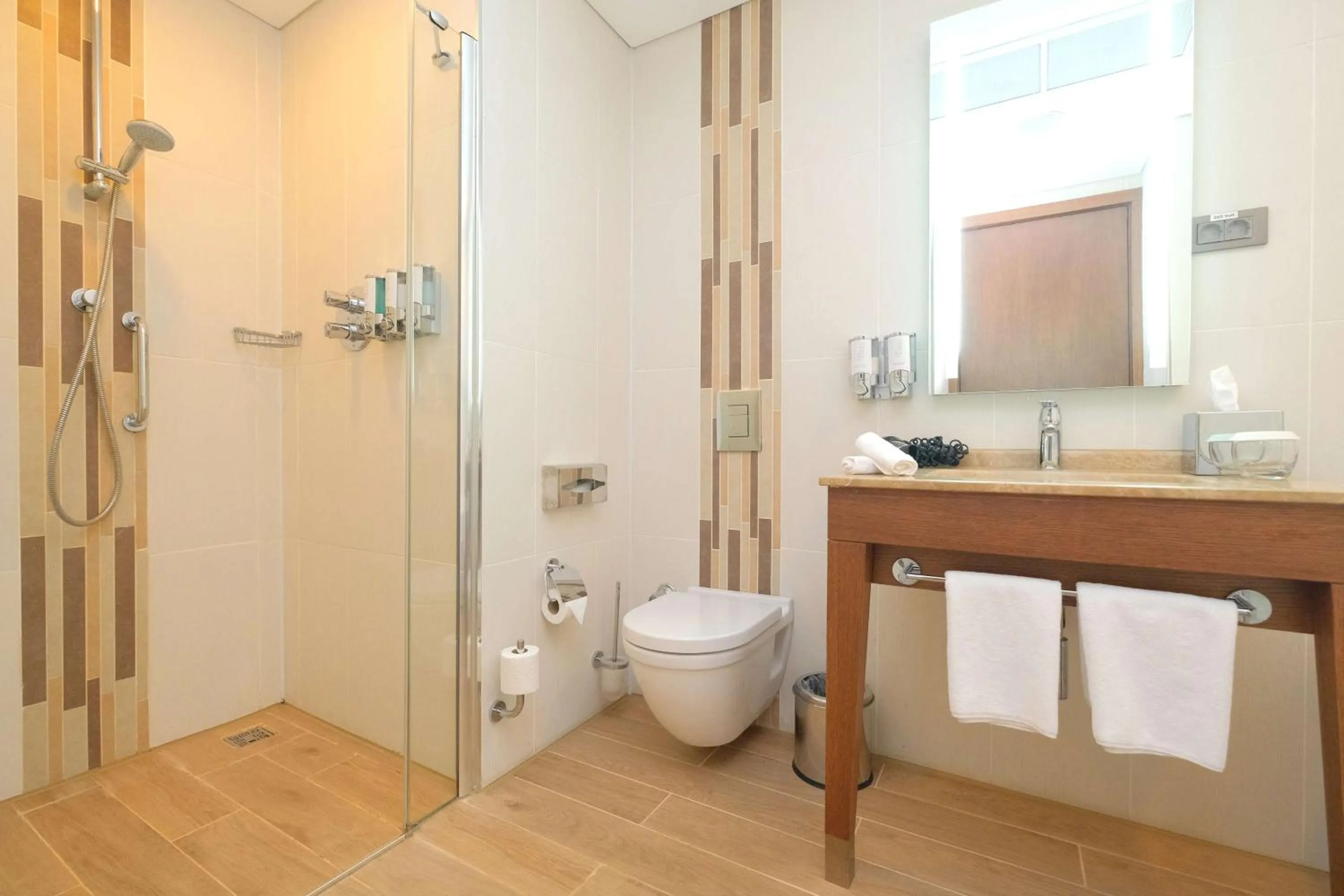 Bathroom in Hampton by Hilton Samsun