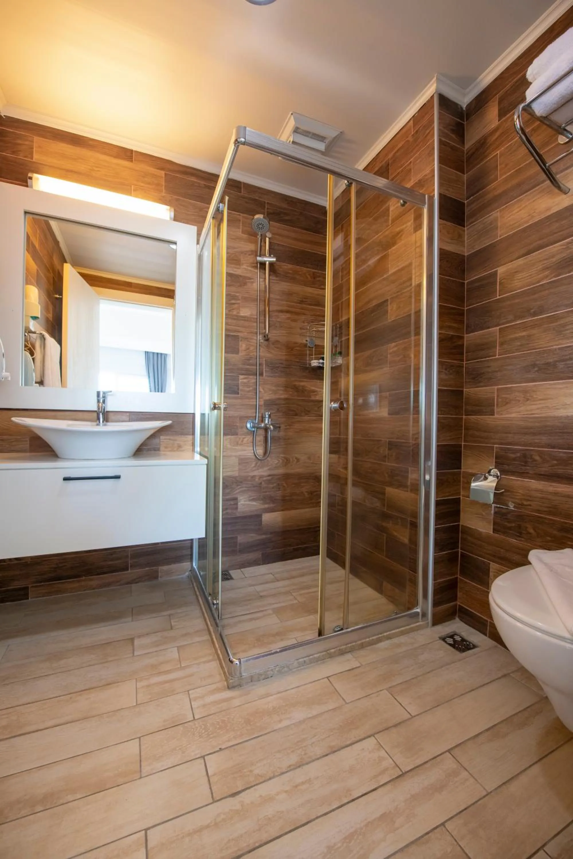 Shower in Mia Casa Hotel