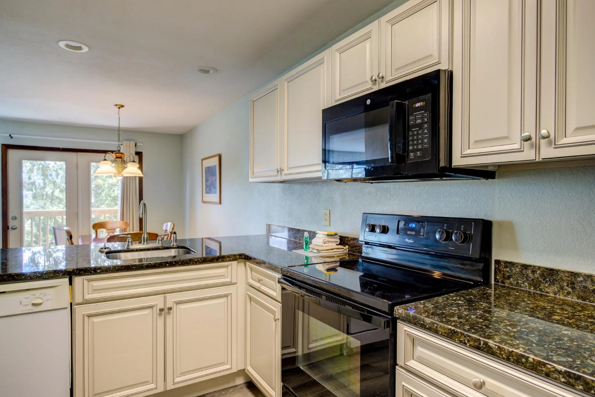 Kitchen or kitchenette in The Highlands at Sugar