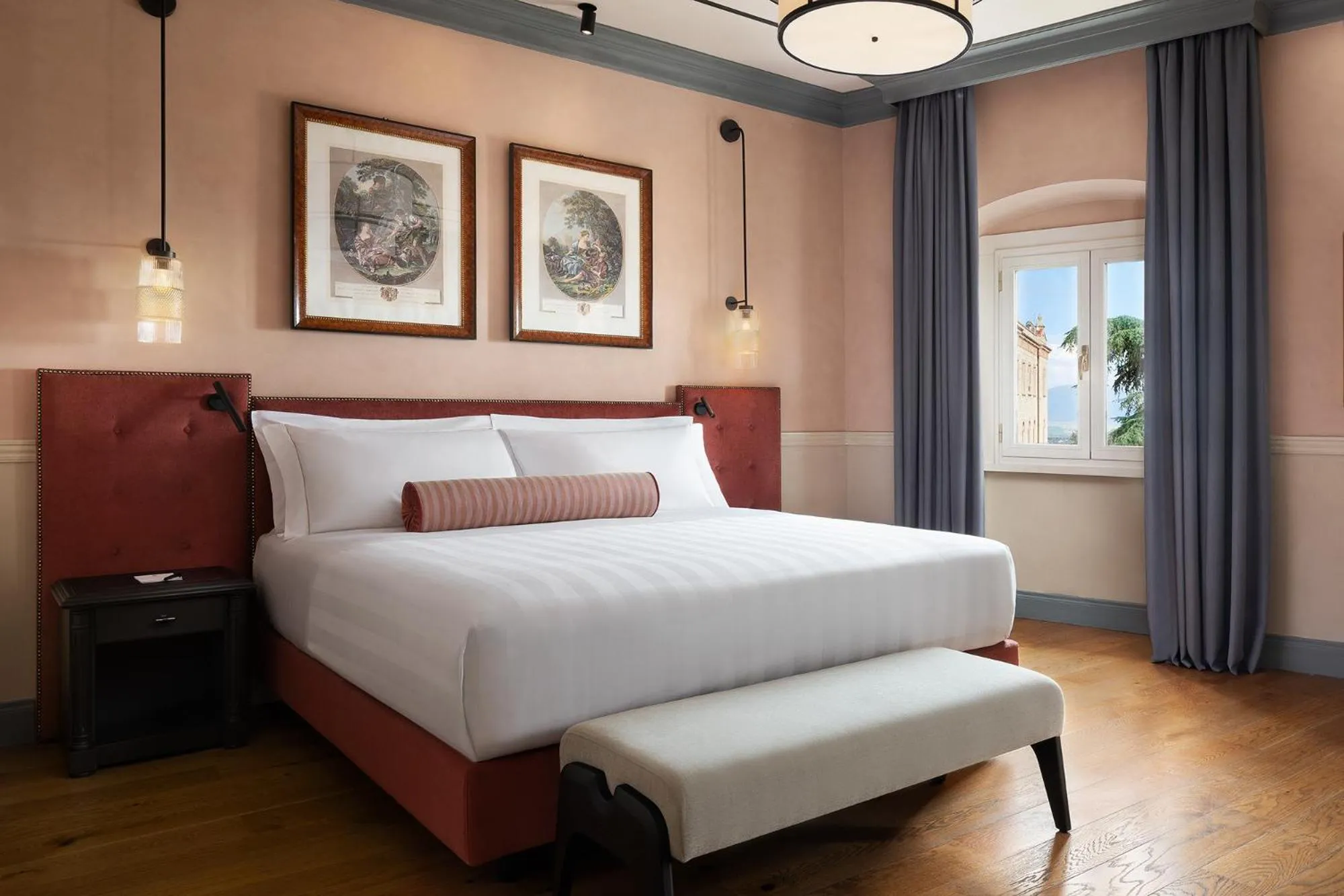 Bedroom, Bed in Sina Brufani