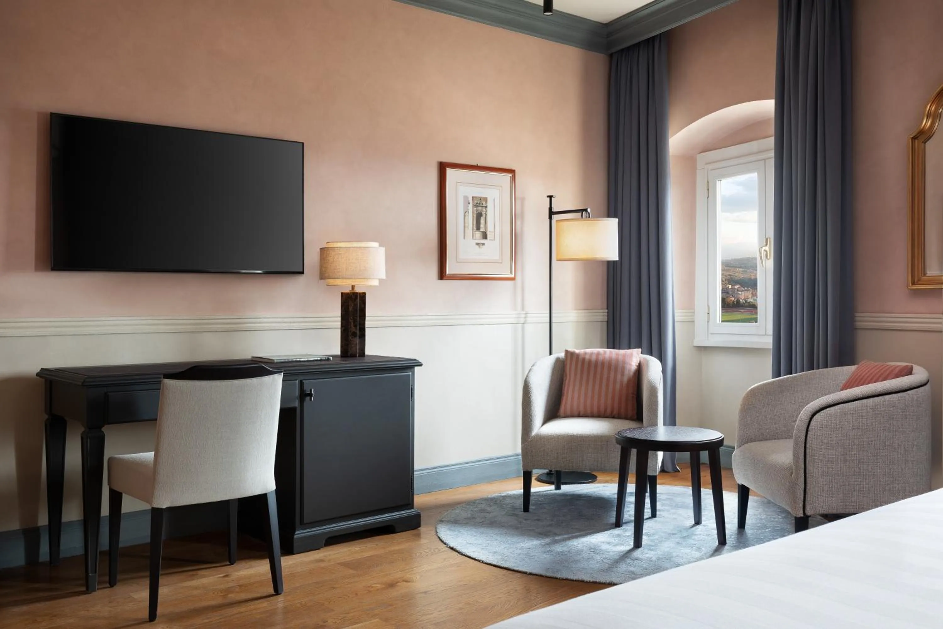 Living room, Bed in Sina Brufani