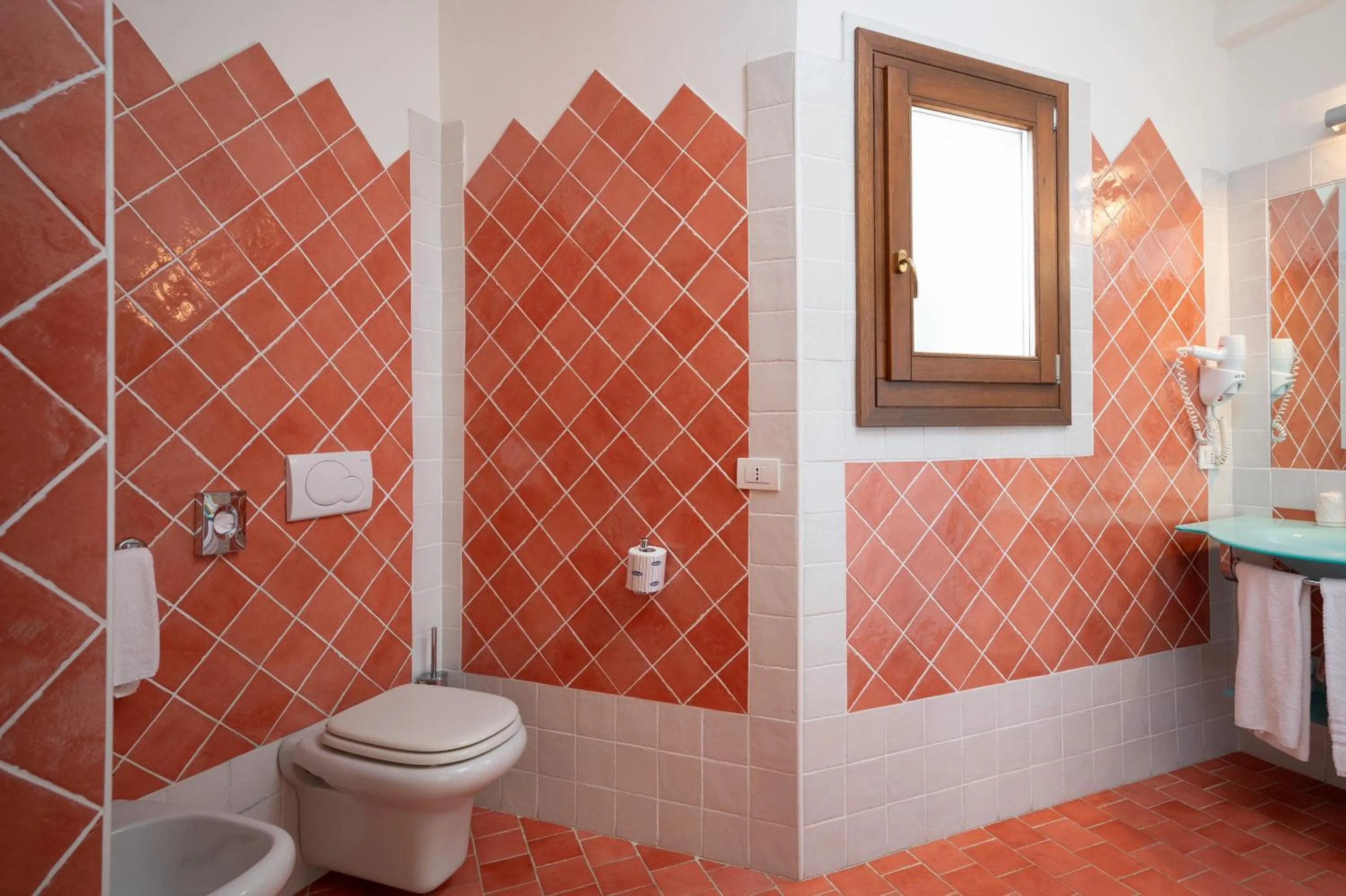 Bathroom in Hotel Monti Di Mola