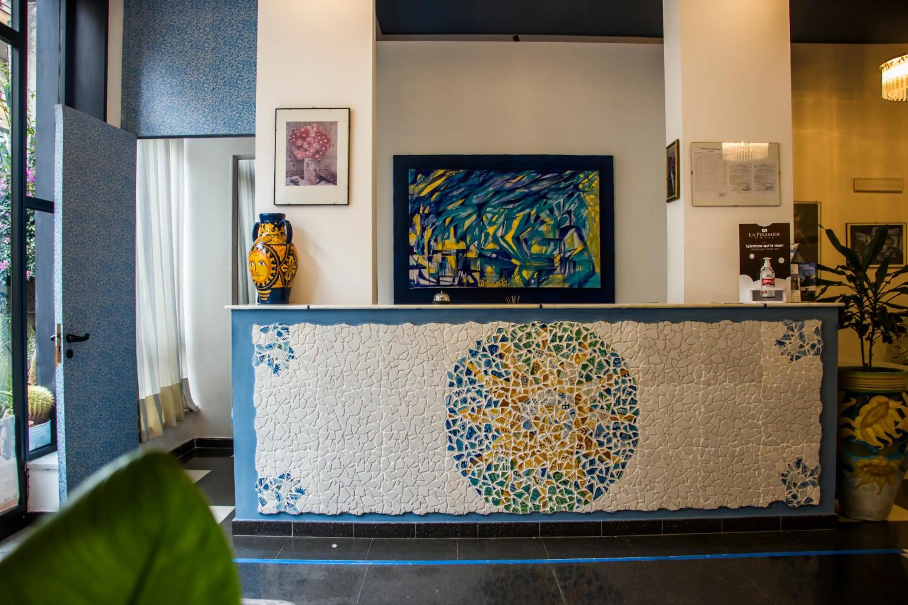 Other in La Piramide