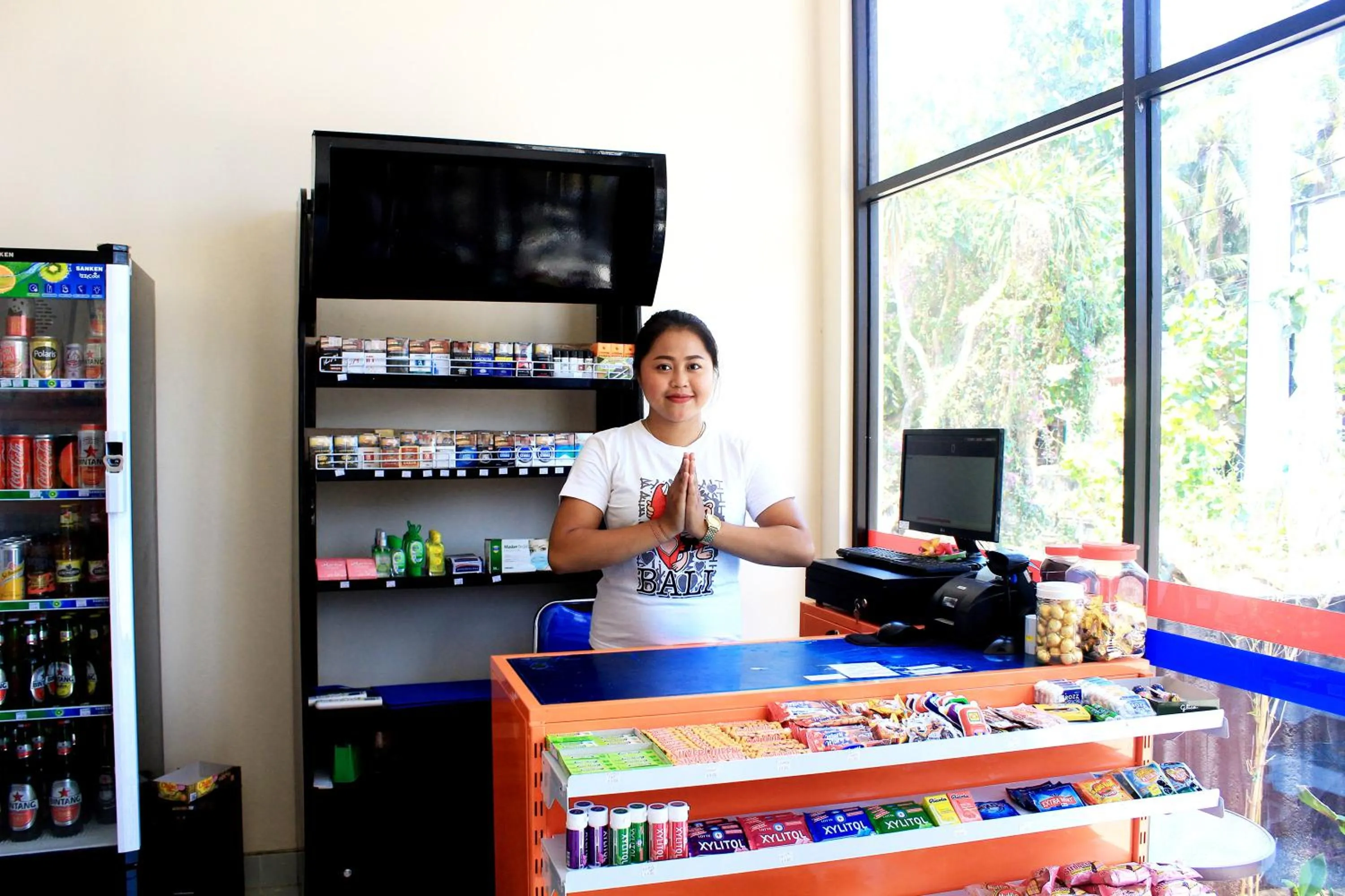 Supermarket/grocery shop in La Mogi Cottage