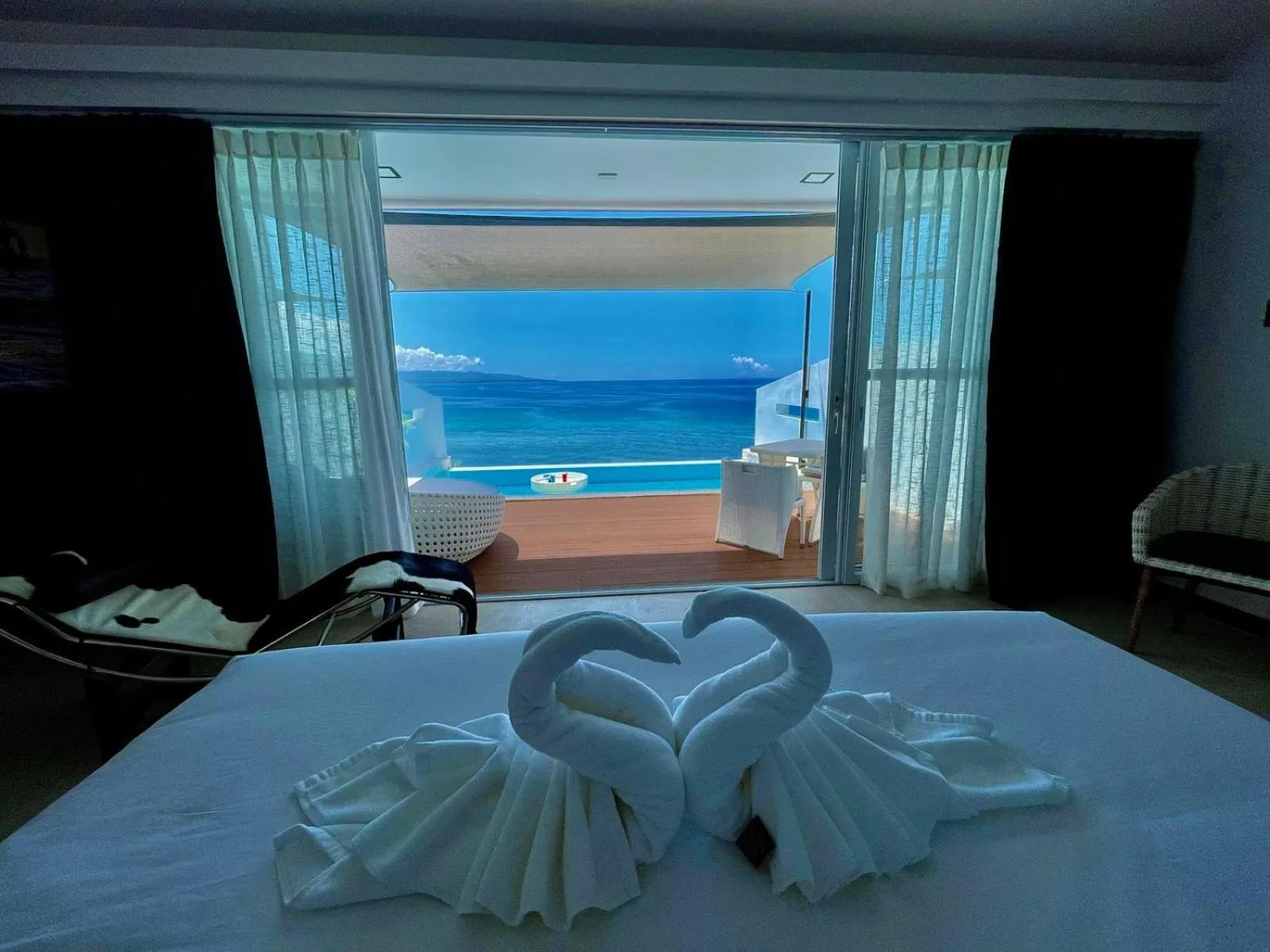 Bed in Epic Suites Bohol ADULTS ONLY
