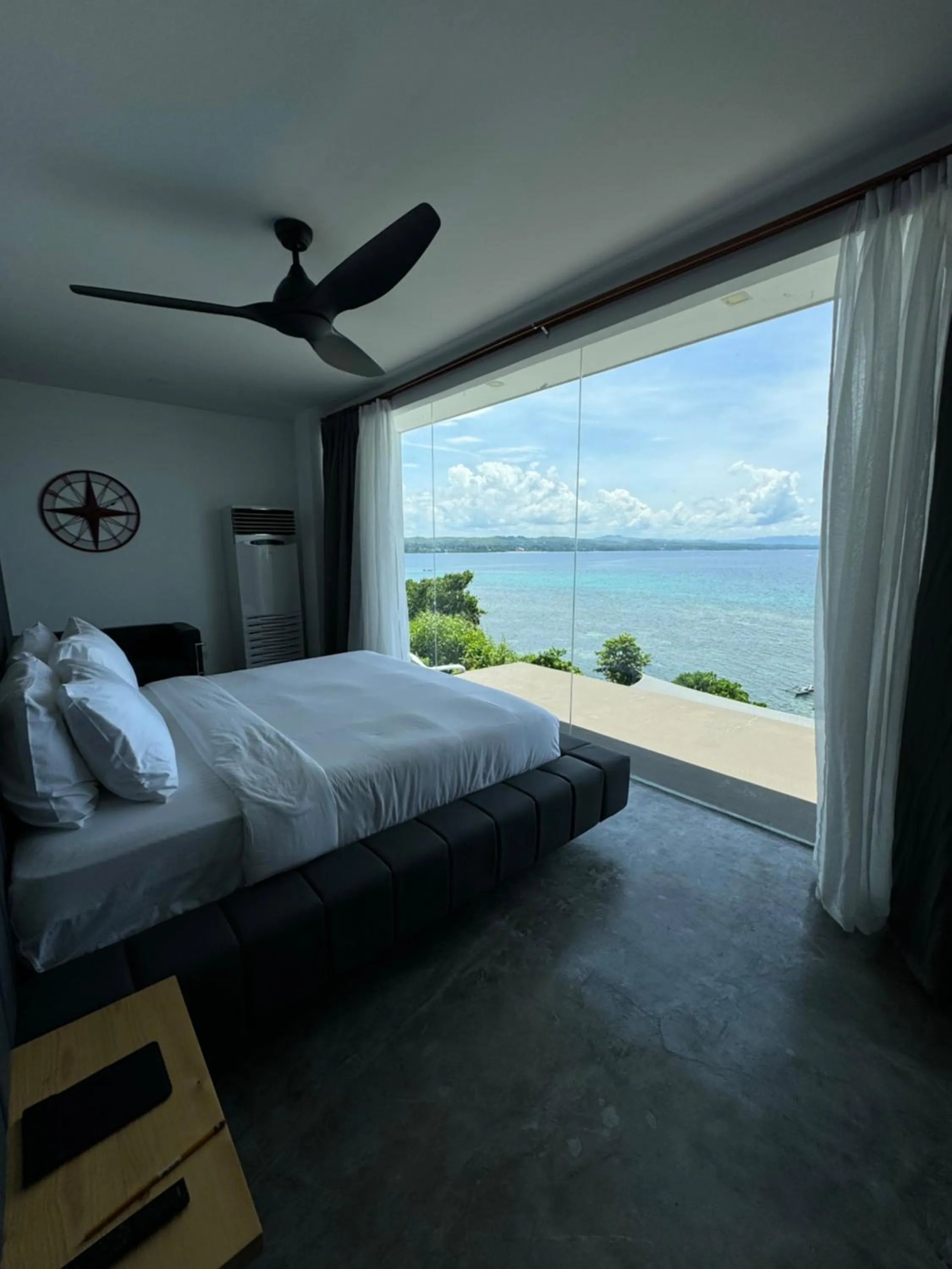 Photo of the whole room, Bed in Epic Suites Bohol ADULTS ONLY