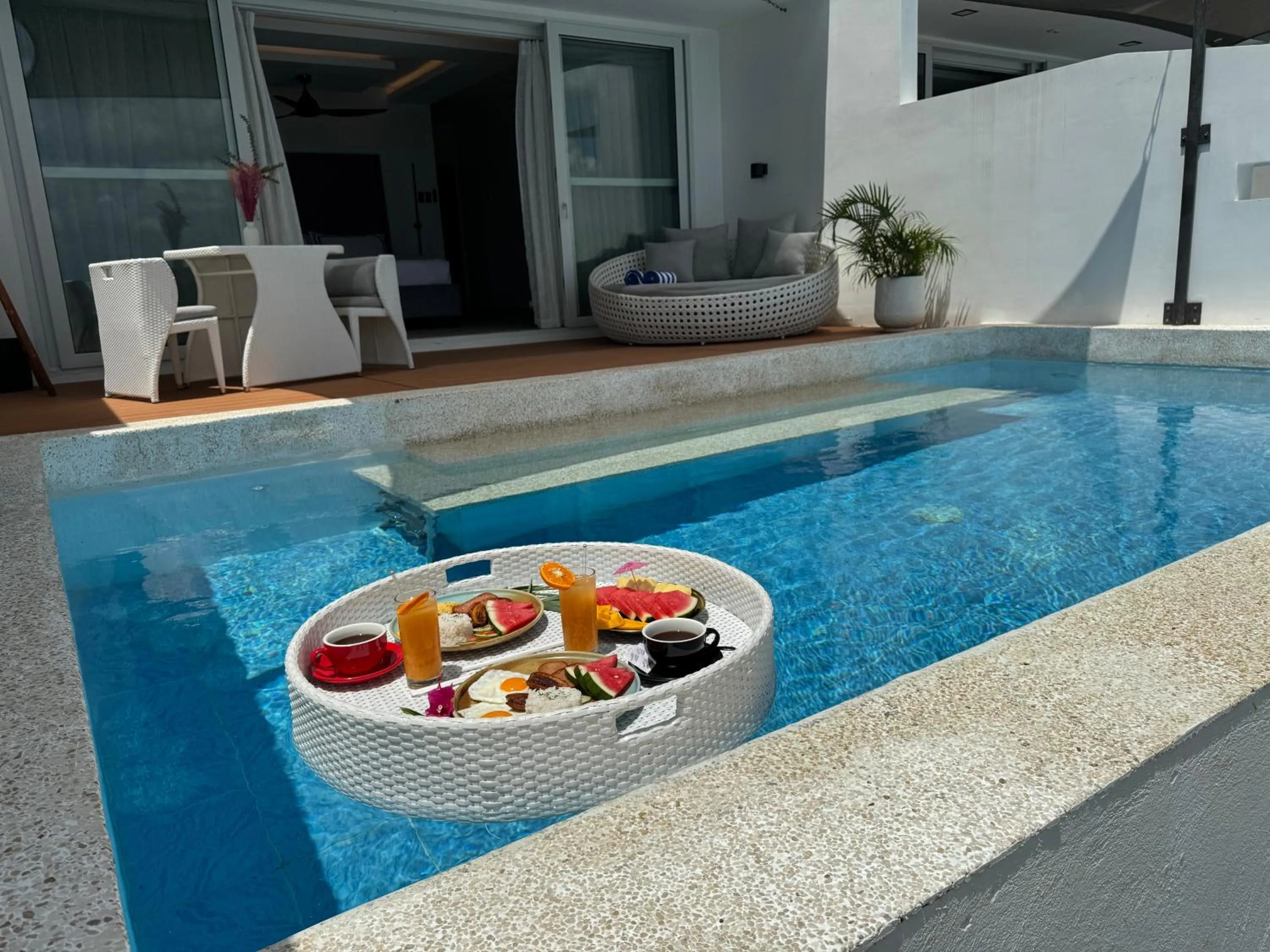 Swimming pool in Epic Suites Bohol ADULTS ONLY