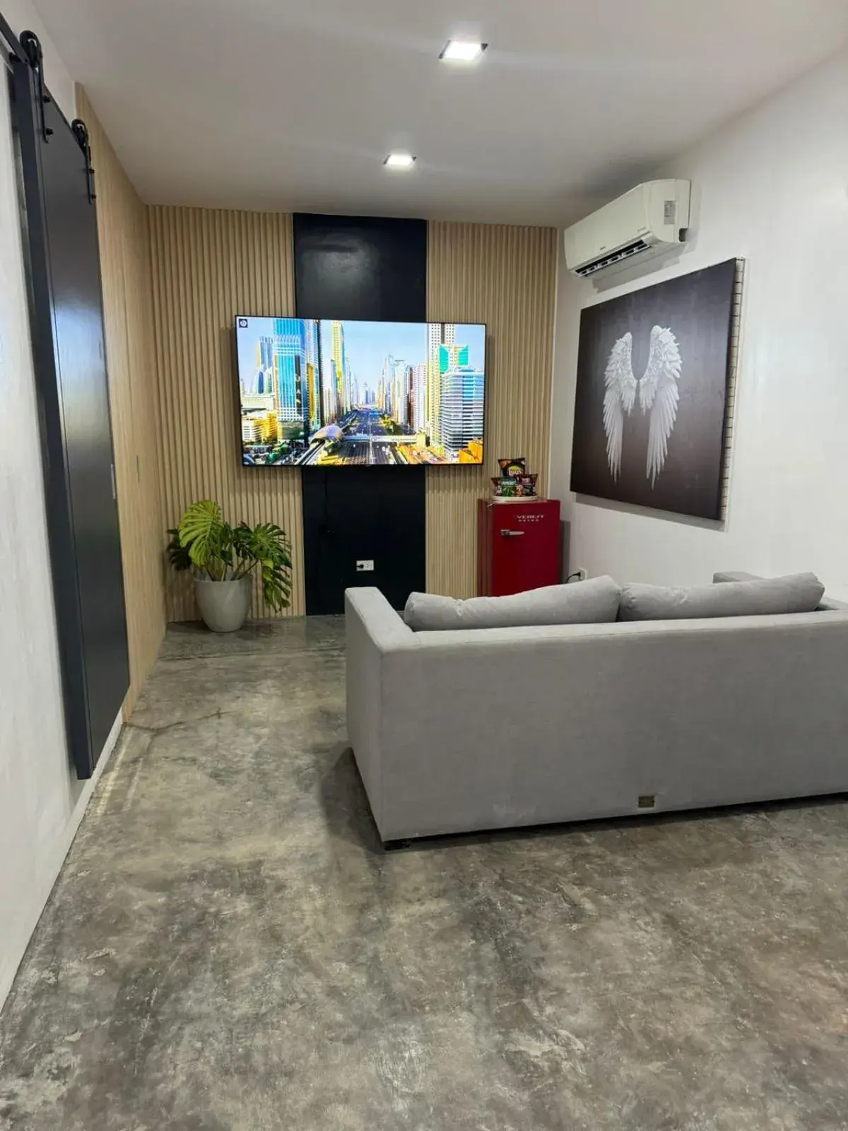 Executive Suite in Epic Suites Bohol ADULTS ONLY Executive Suite in Epic Suites Bohol ADULTS ONLY