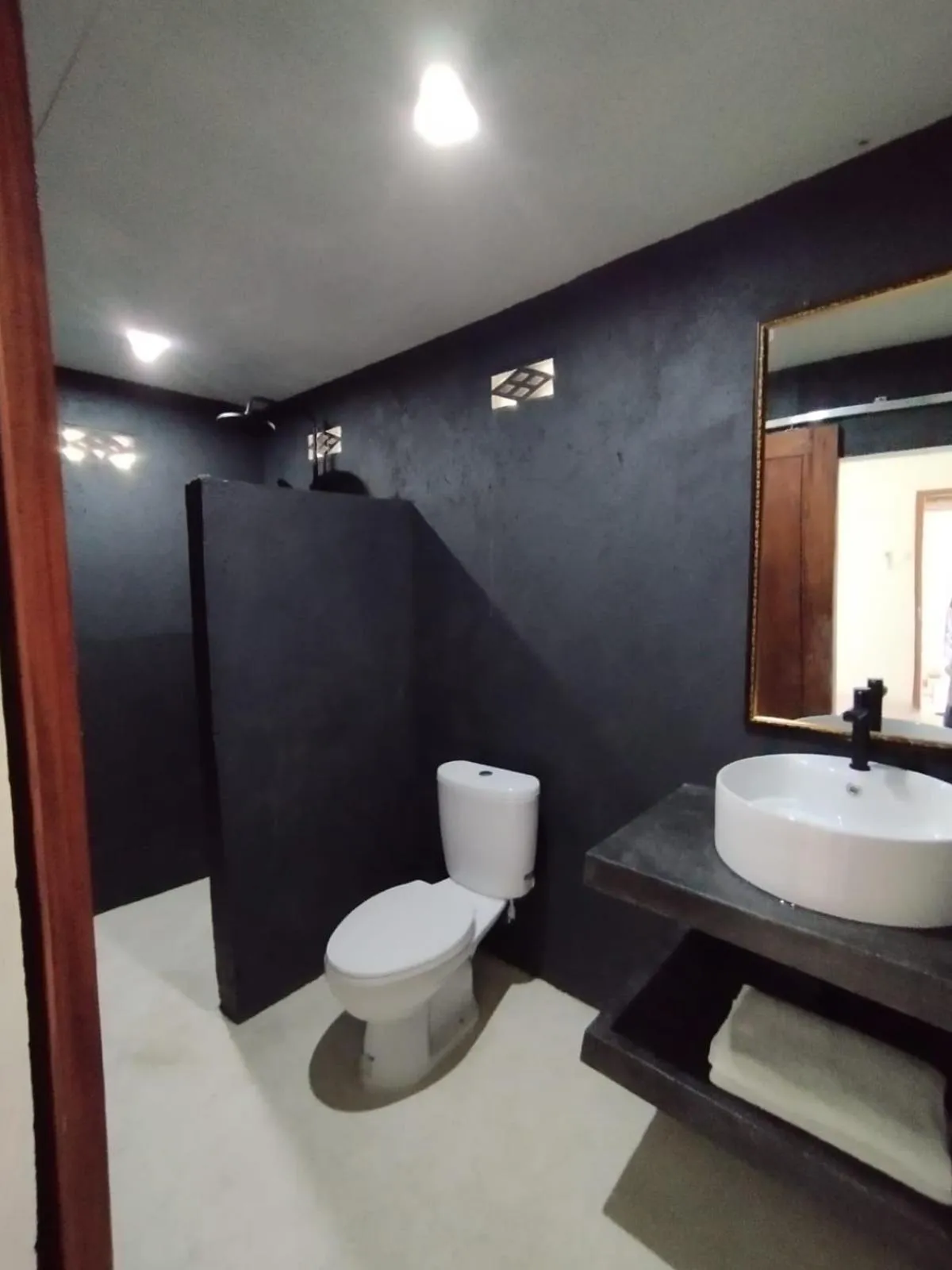 Toilet in Surfers Beachfront Lombok