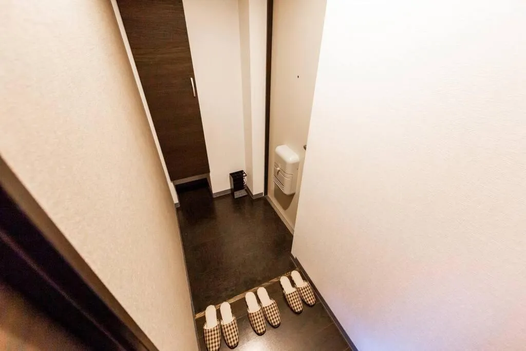 Area and facilities in EDIFICE