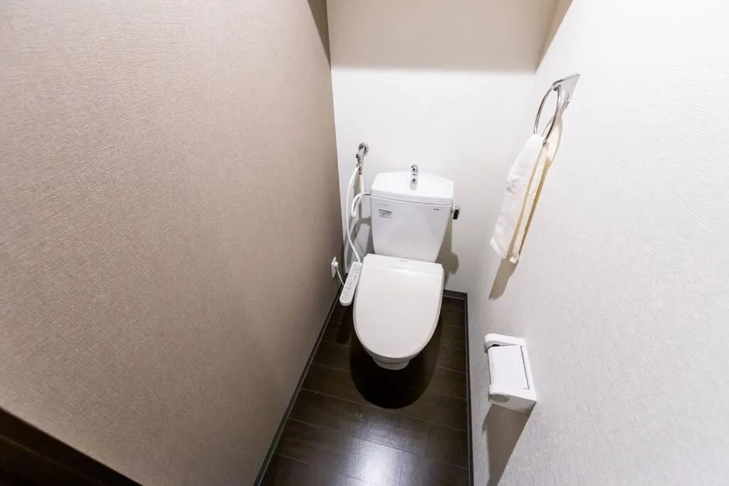 Toilet in EDIFICE