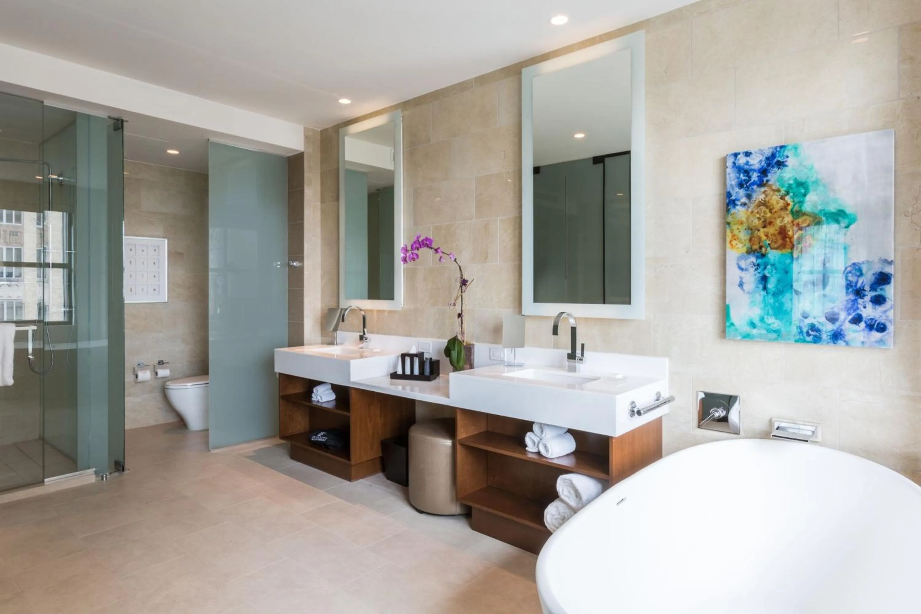 Photo of the whole room in JW Marriott Houston Downtown