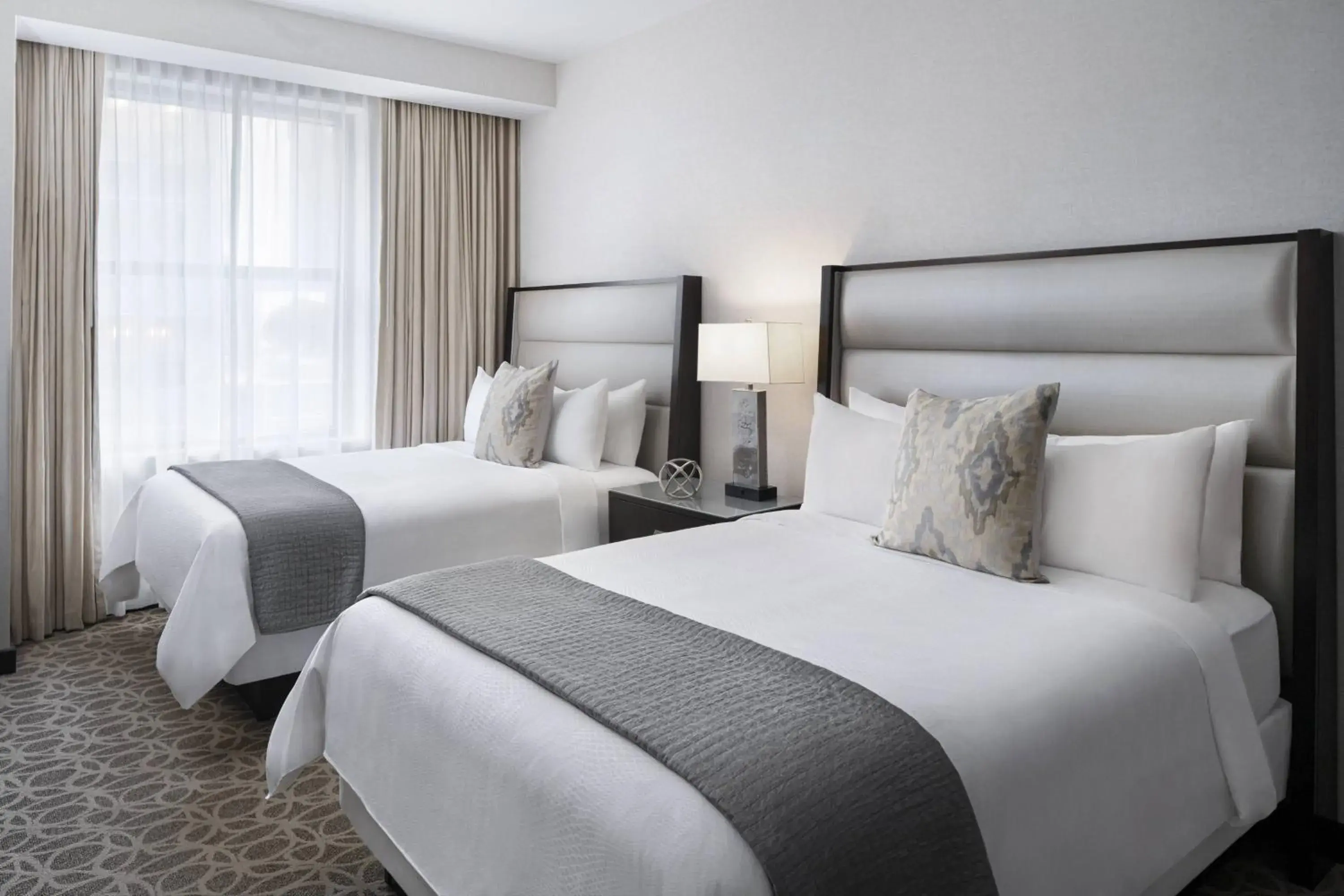 Deluxe Queen Guest Room with Two Queen Beds in JW Marriott Houston Downtown Deluxe Queen Guest Room with Two Queen Beds in JW Marriott Houston Downtown