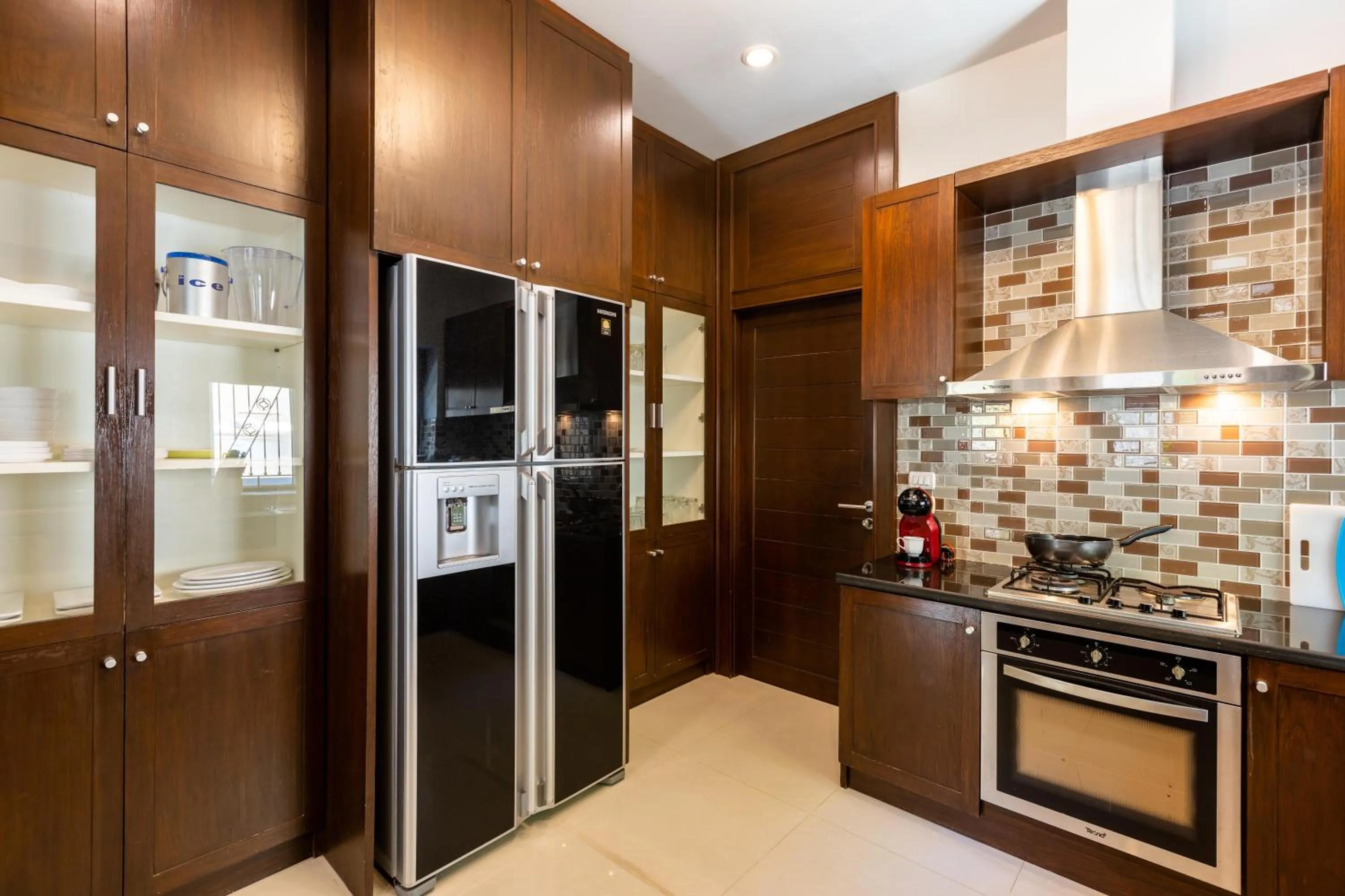 5 Bedroom Pool Villa Close To Town H5