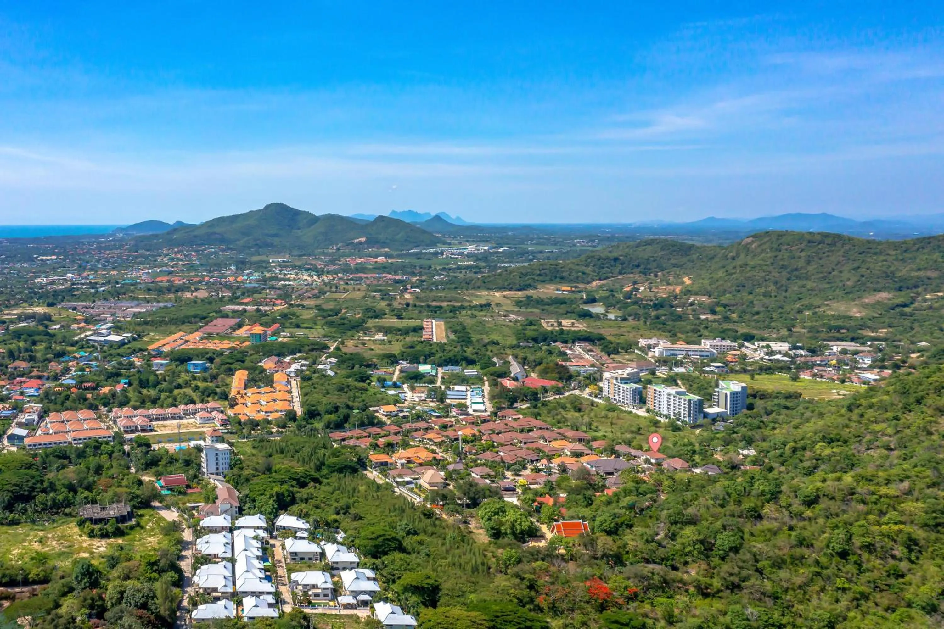 5 Bedroom Pool Villa Close To Town H5