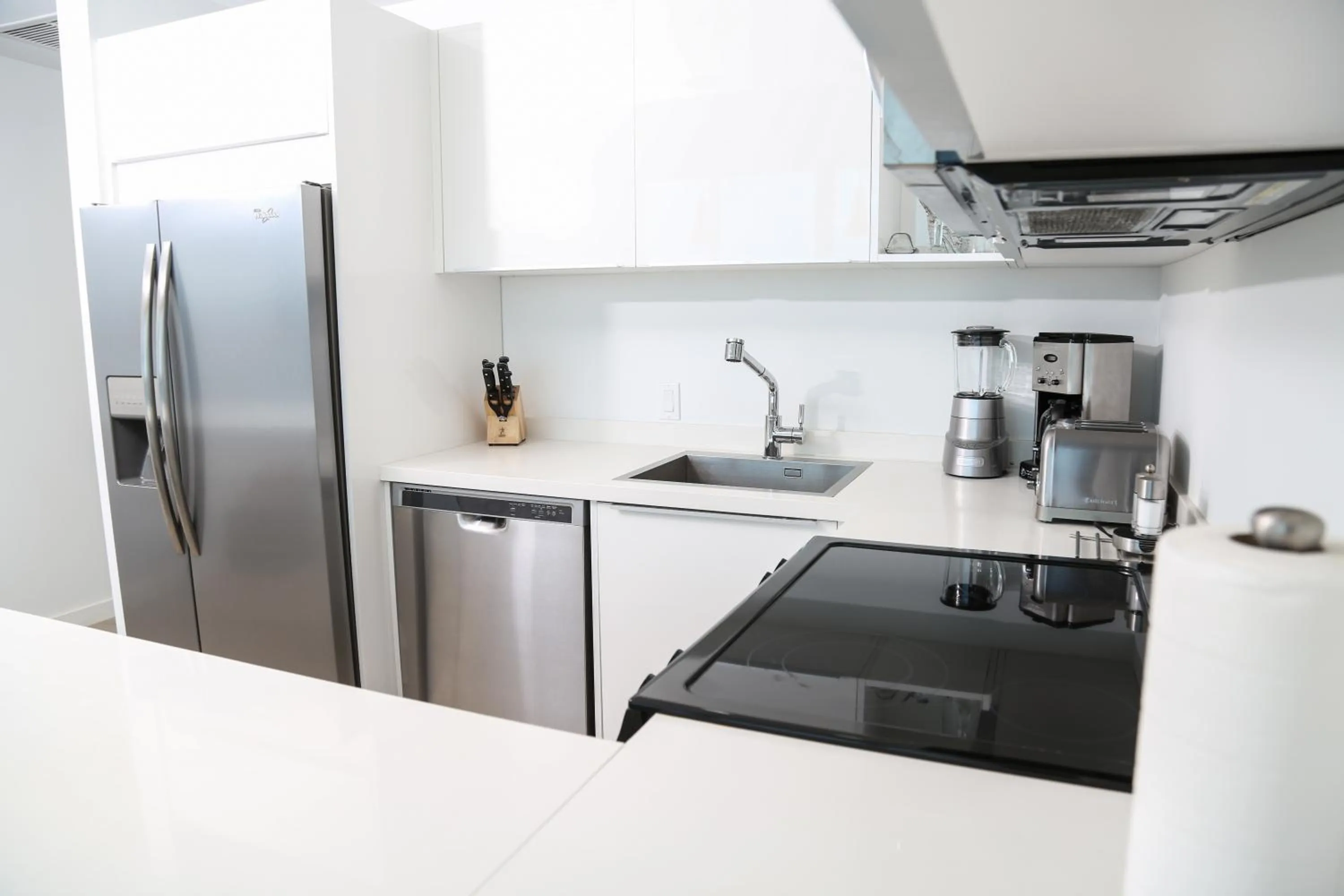 Coffee/tea facilities in Blue Residences